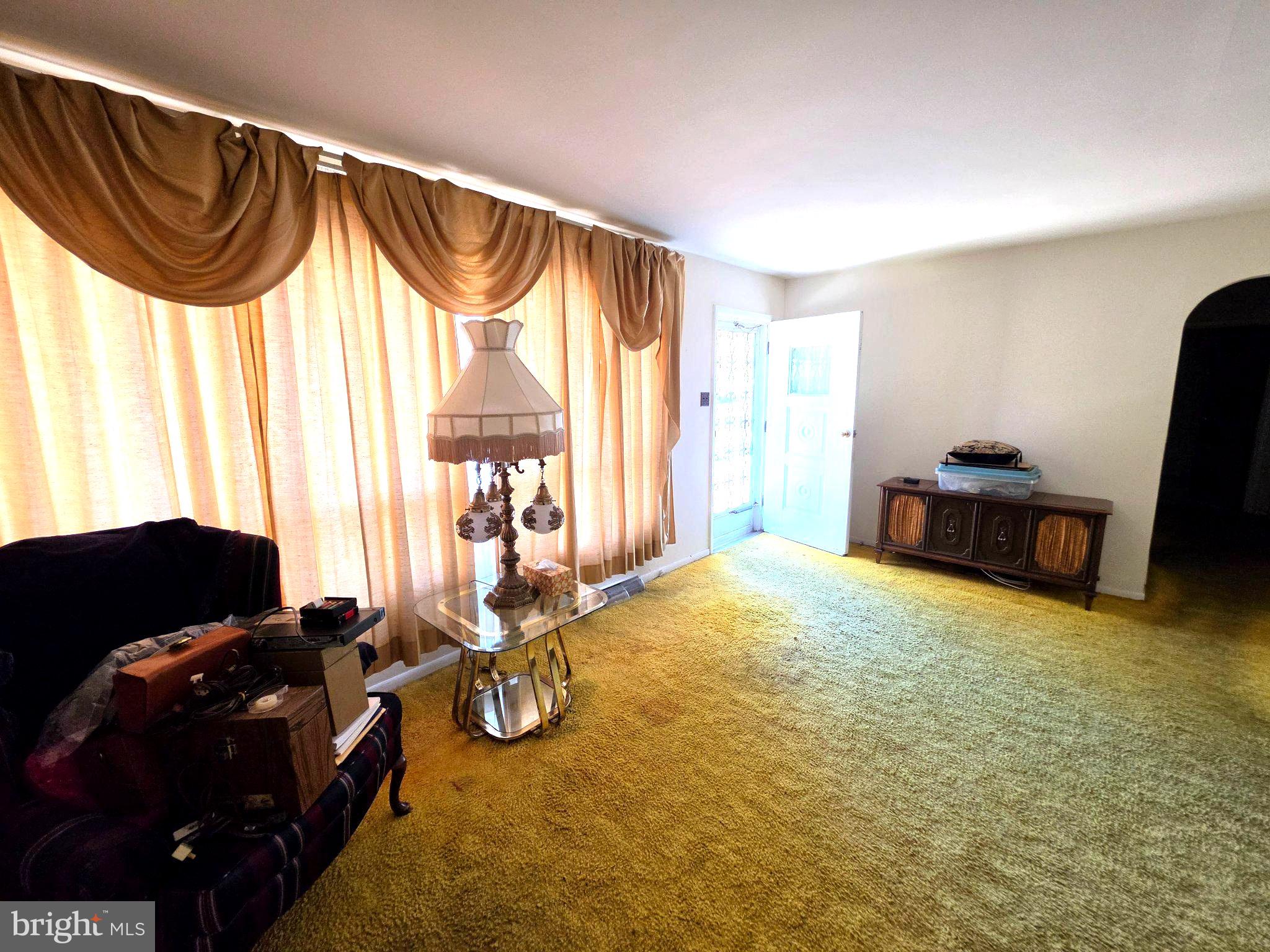 425 OAK AVENUE -429