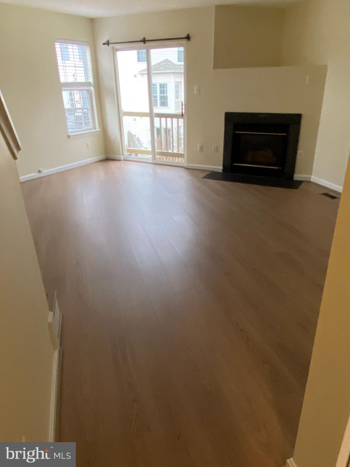 45453 HERITAGE TRAIL SQUARE