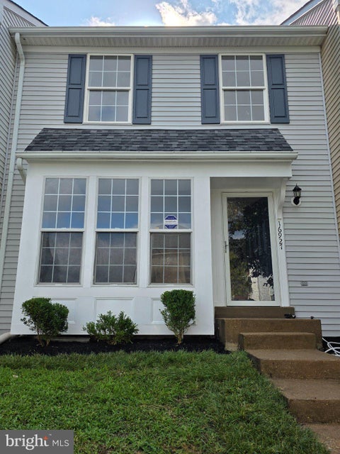 Photo of 16927 Toms River Loop, DUMFRIES, VA 22026 (MLS # VAPW2129342)