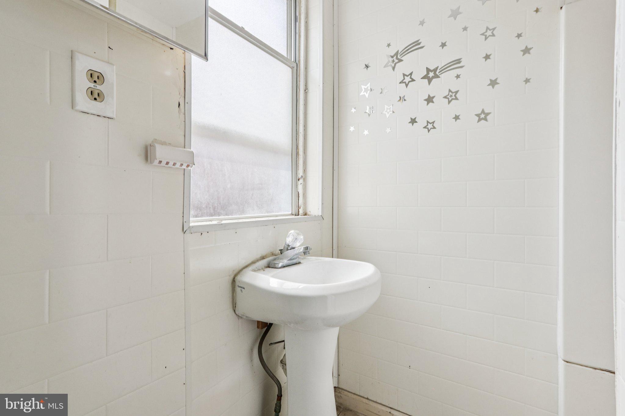 TEMPLE UNIVERSITY - Residential