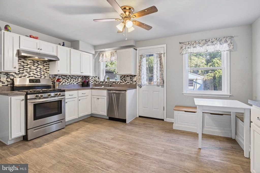 Photo of 834 Rolridge Avenue, LANCASTER, PA 17603 (MLS # PALA2072354)