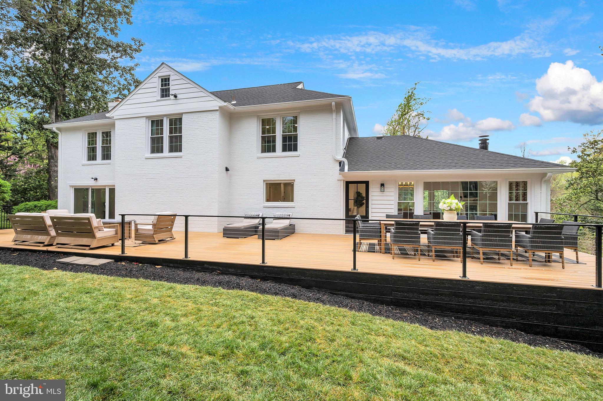 BRADLEY HILLS - Residential