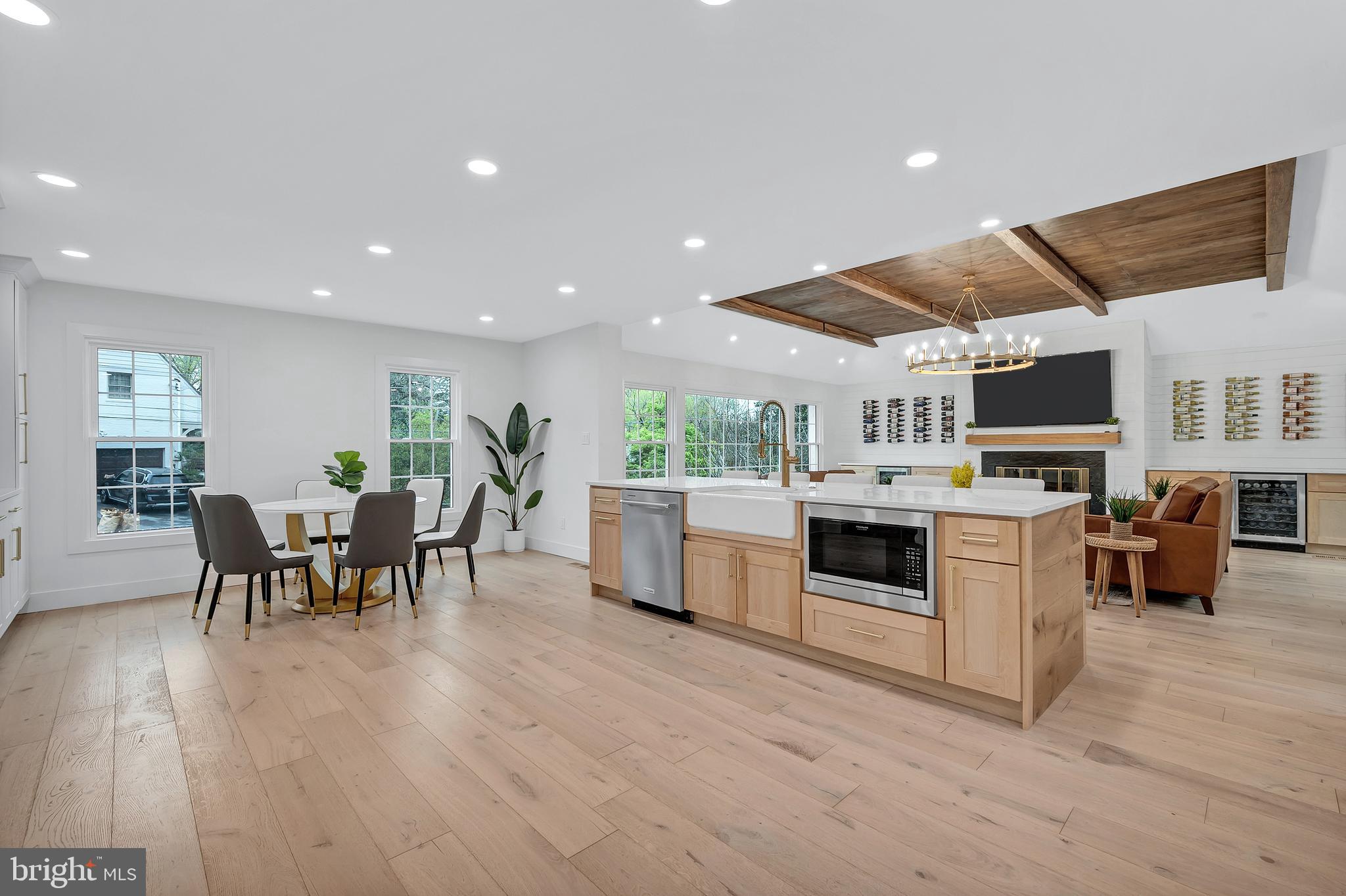 BRADLEY HILLS - Residential