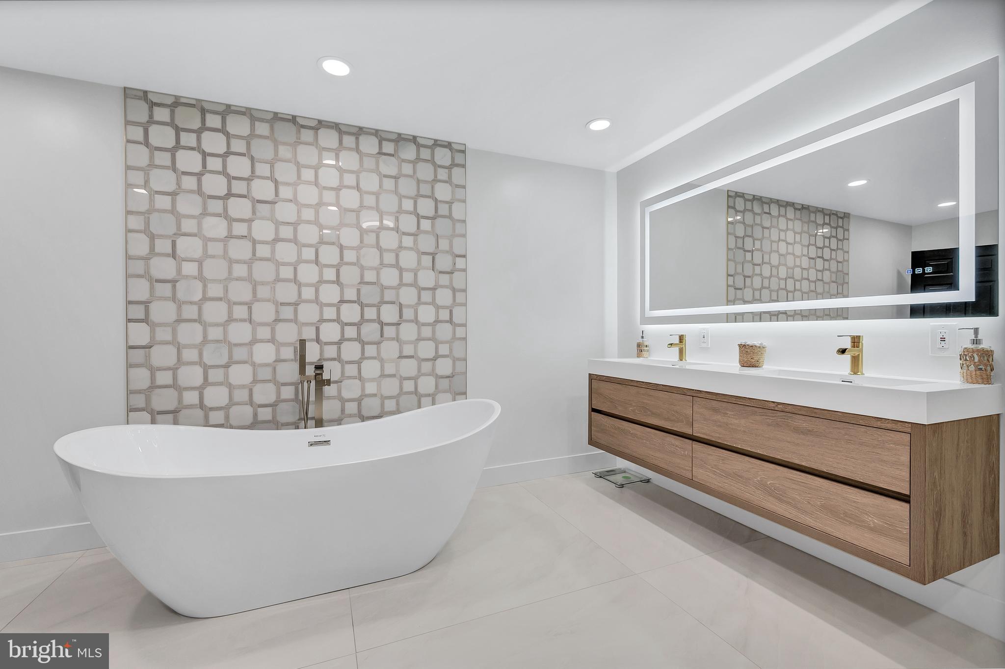 BRADLEY HILLS - Residential