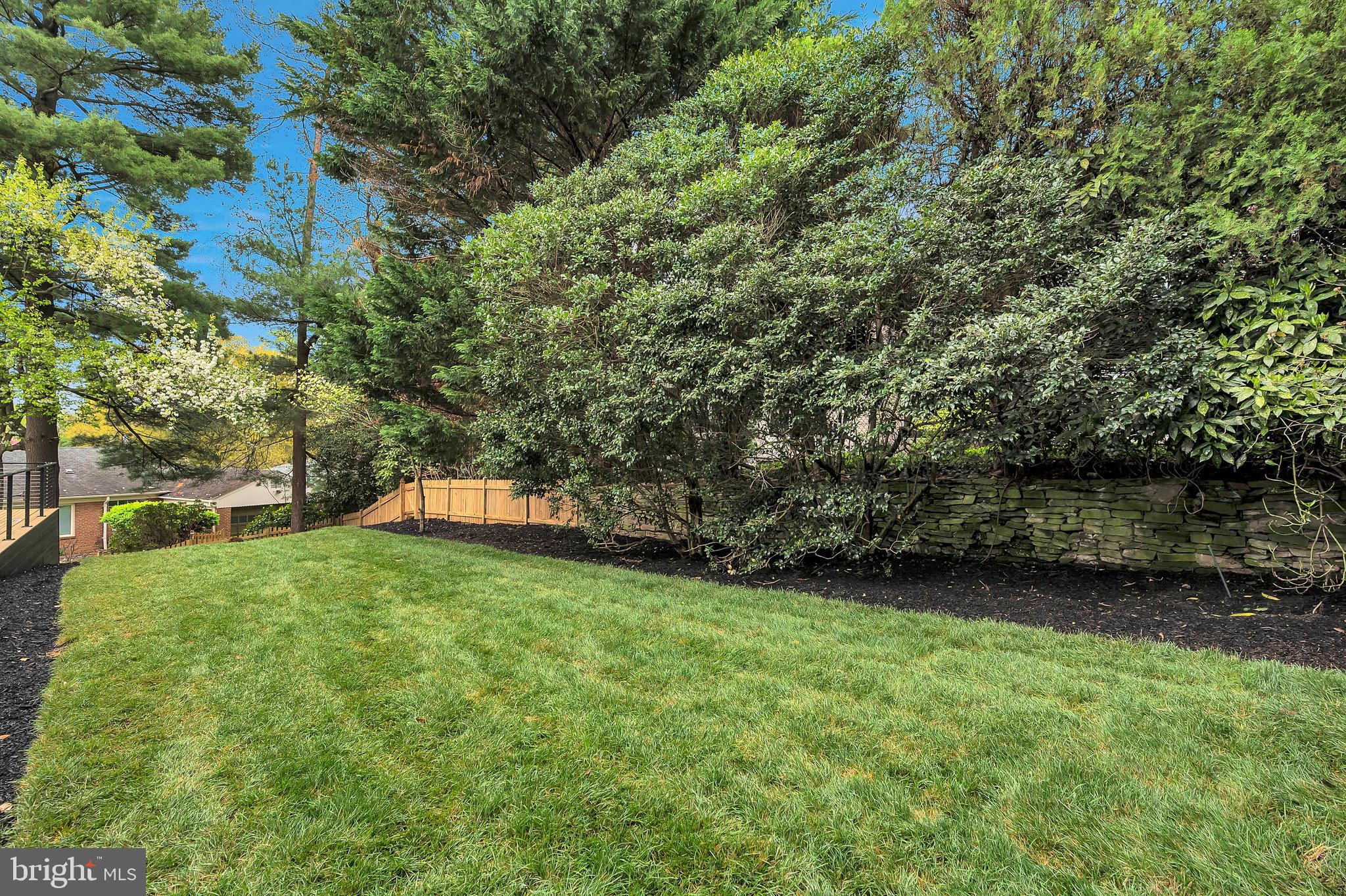 BRADLEY HILLS - Residential