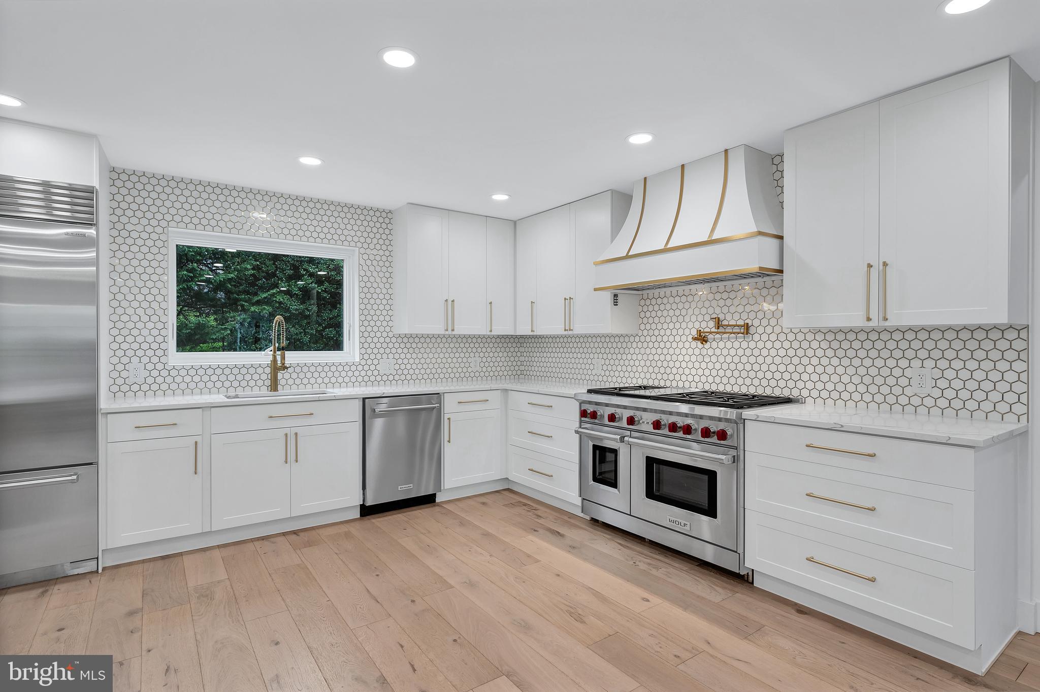 BRADLEY HILLS - Residential