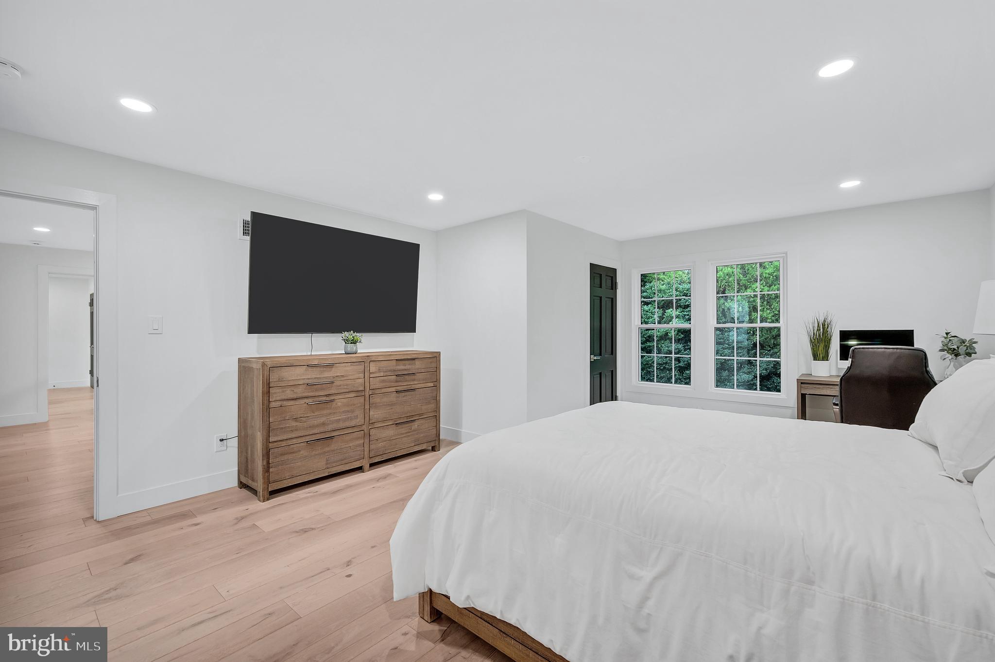 BRADLEY HILLS - Residential