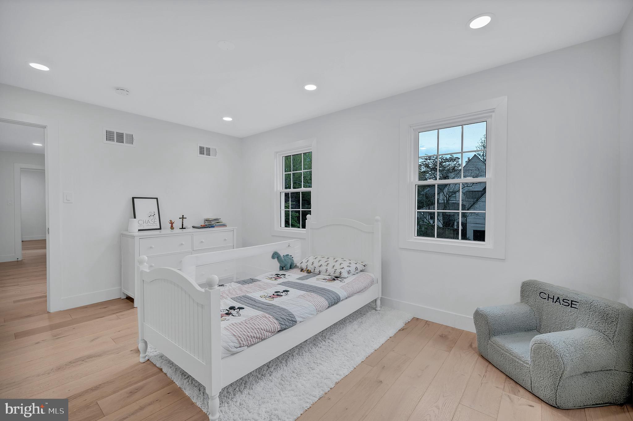 BRADLEY HILLS - Residential