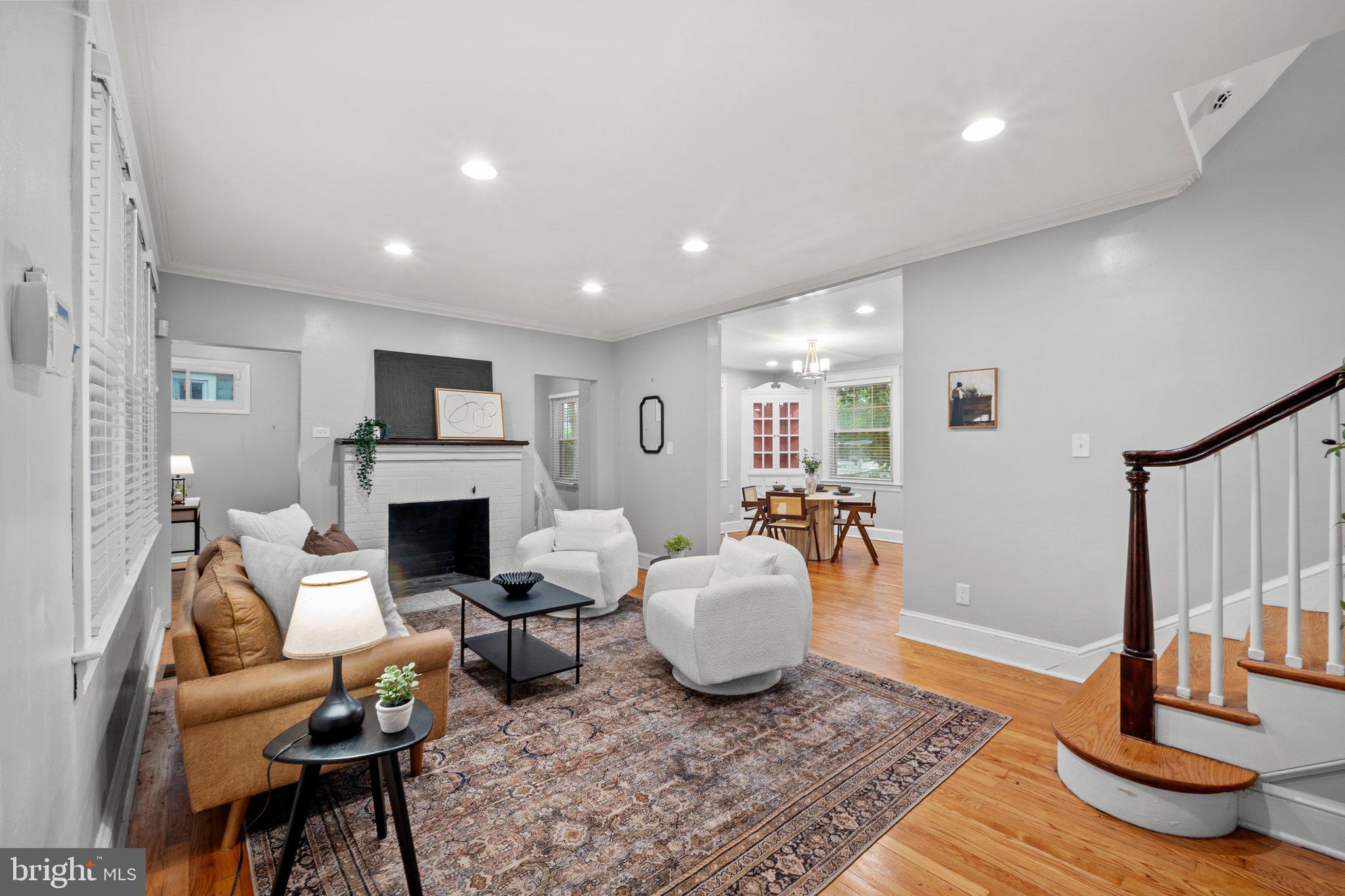 402 FOREST VIEW ROAD