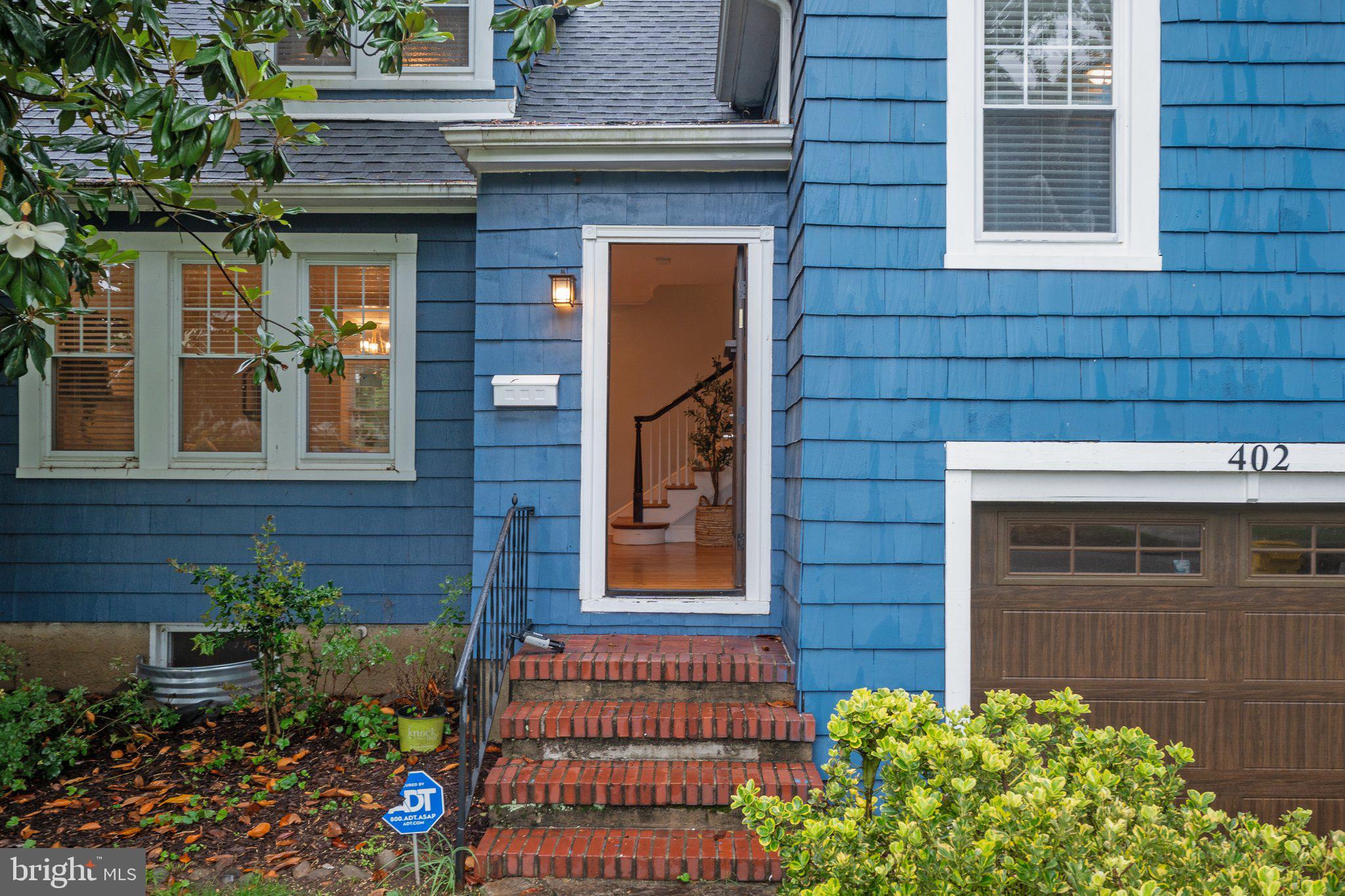 402 FOREST VIEW ROAD