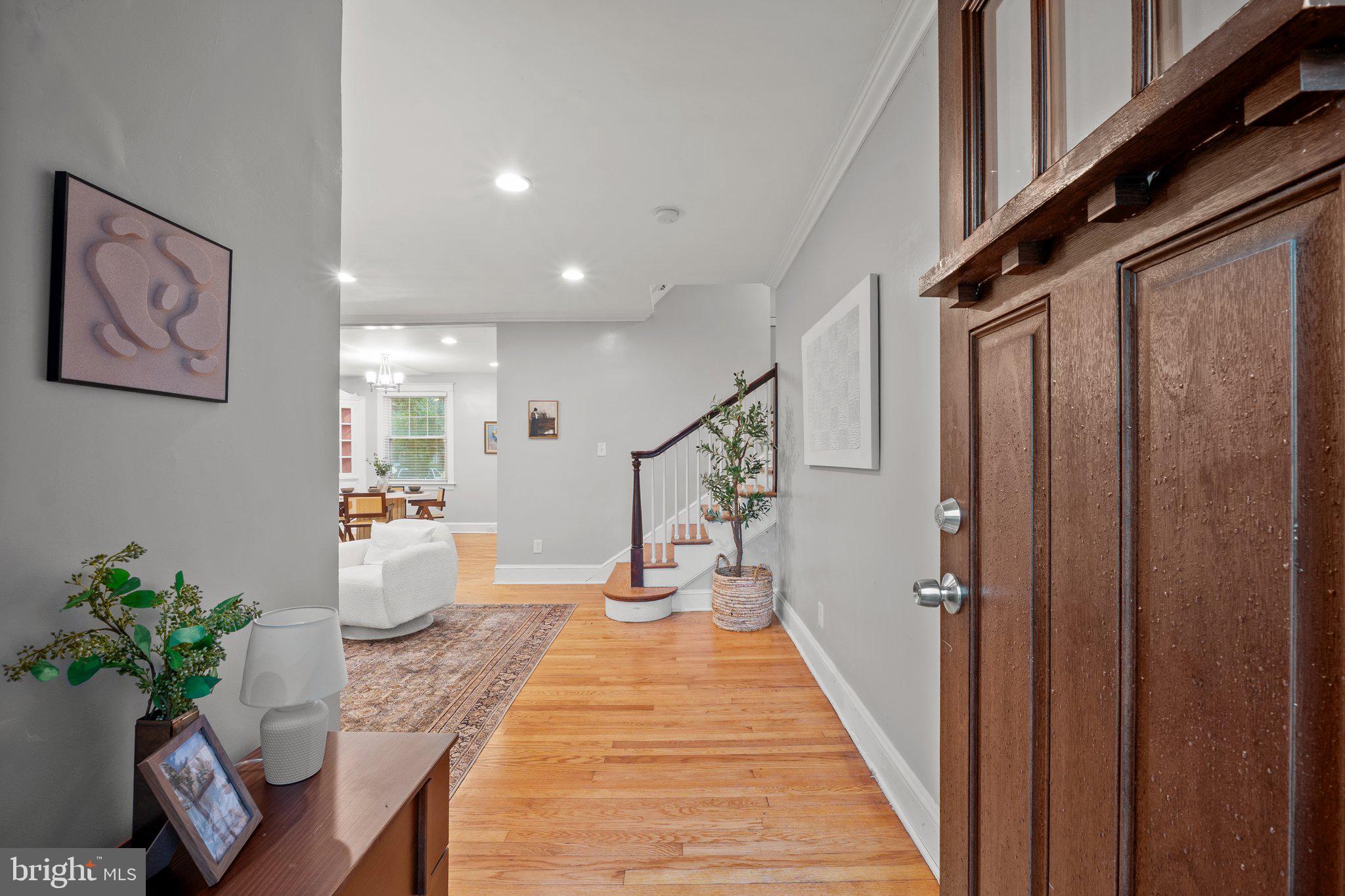 402 FOREST VIEW ROAD