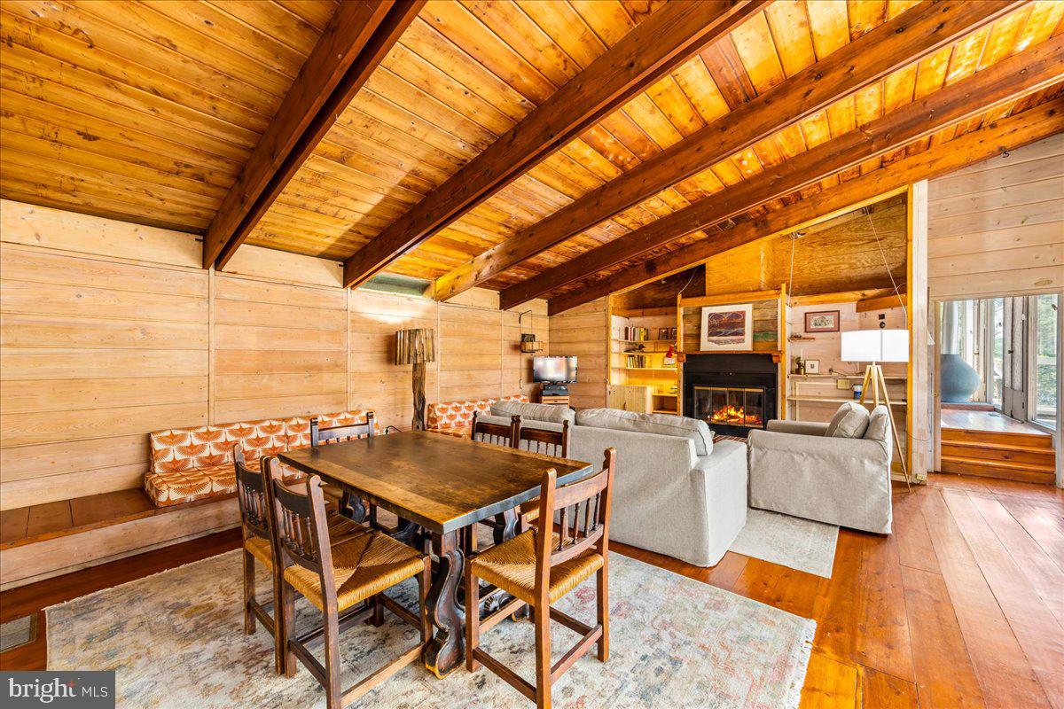 NORTH SHORES - Residential