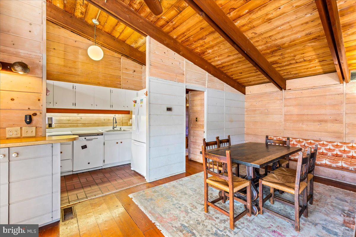 NORTH SHORES - Residential