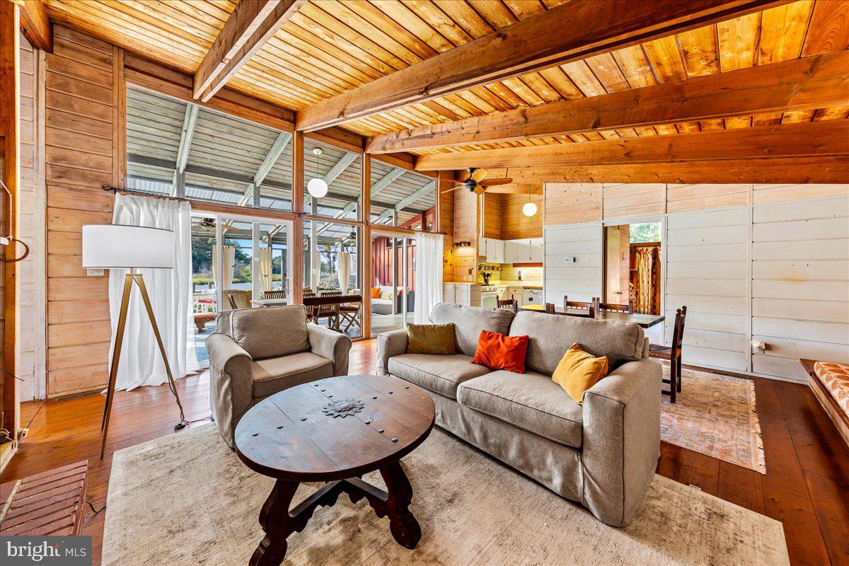 NORTH SHORES - Residential