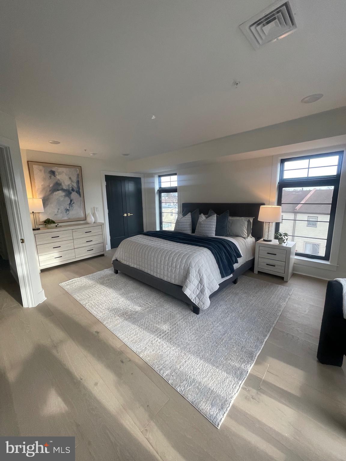 ROXBOROUGH - Residential Lease