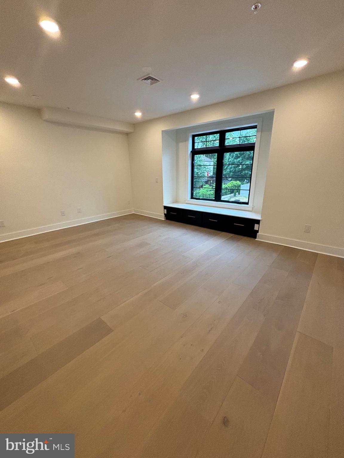 ROXBOROUGH - Residential Lease