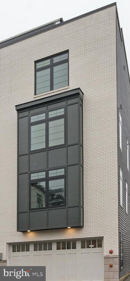 ROXBOROUGH - Residential Lease
