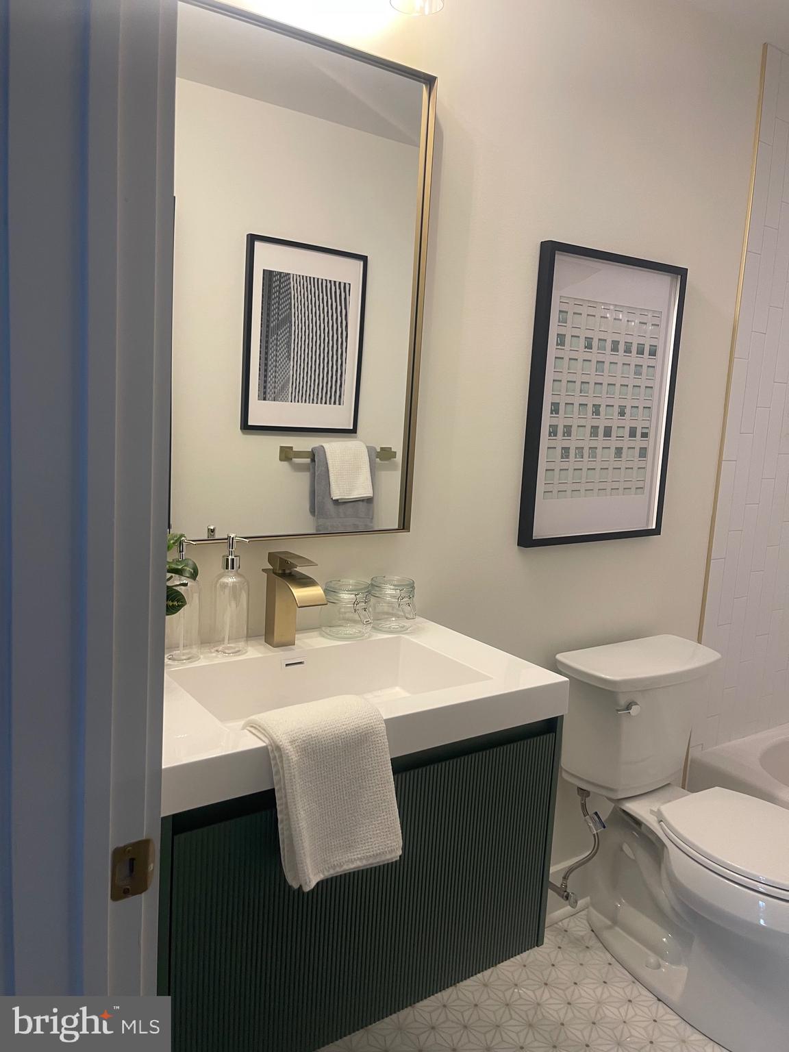 ROXBOROUGH - Residential Lease