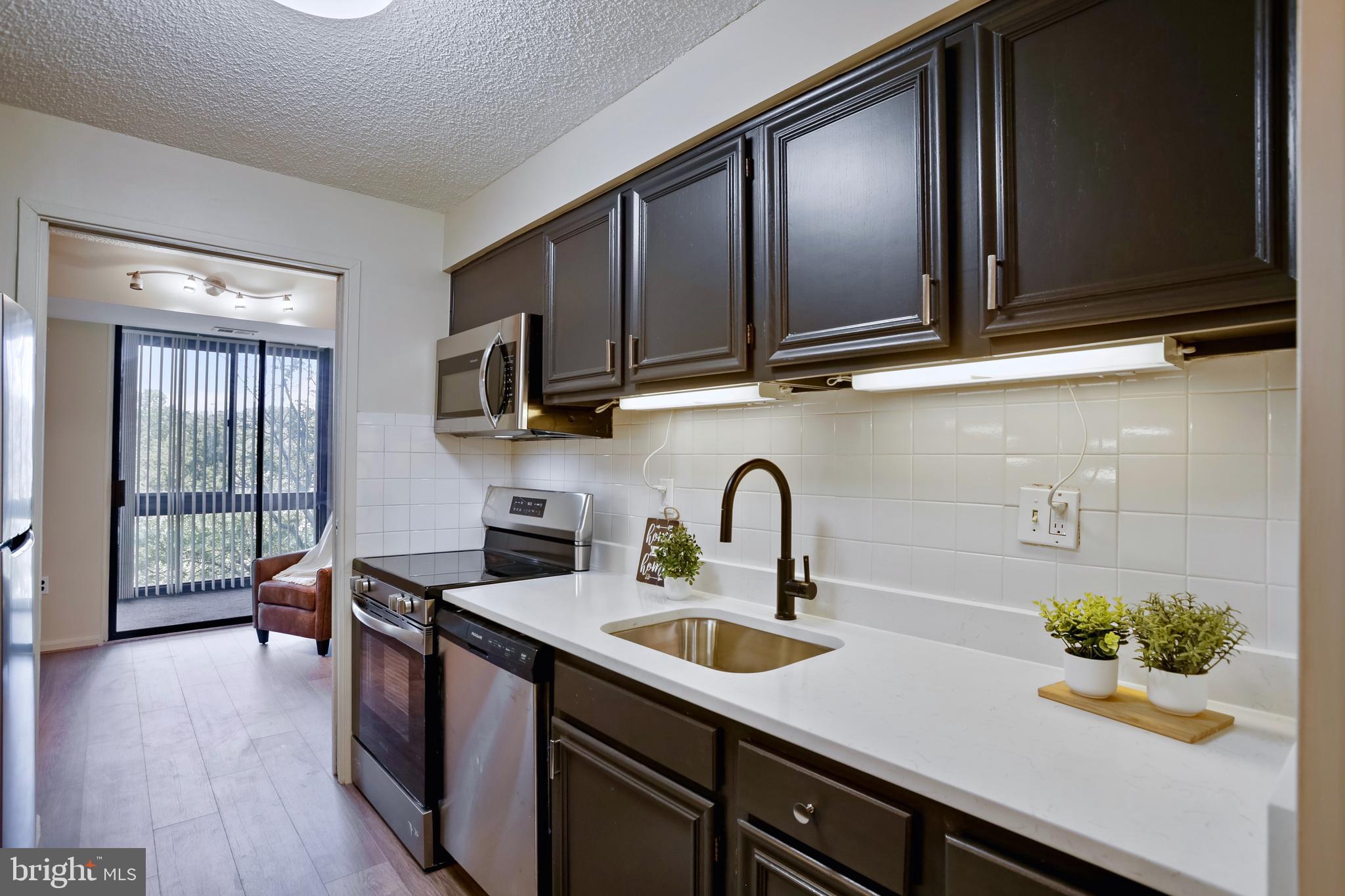 5300 HOLMES RUN PARKWAY 407