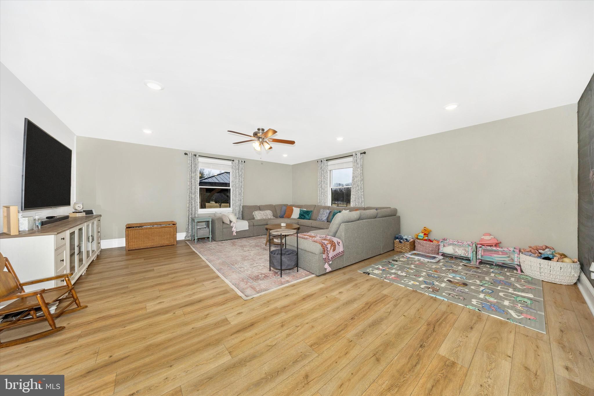 SWAN POND - Residential