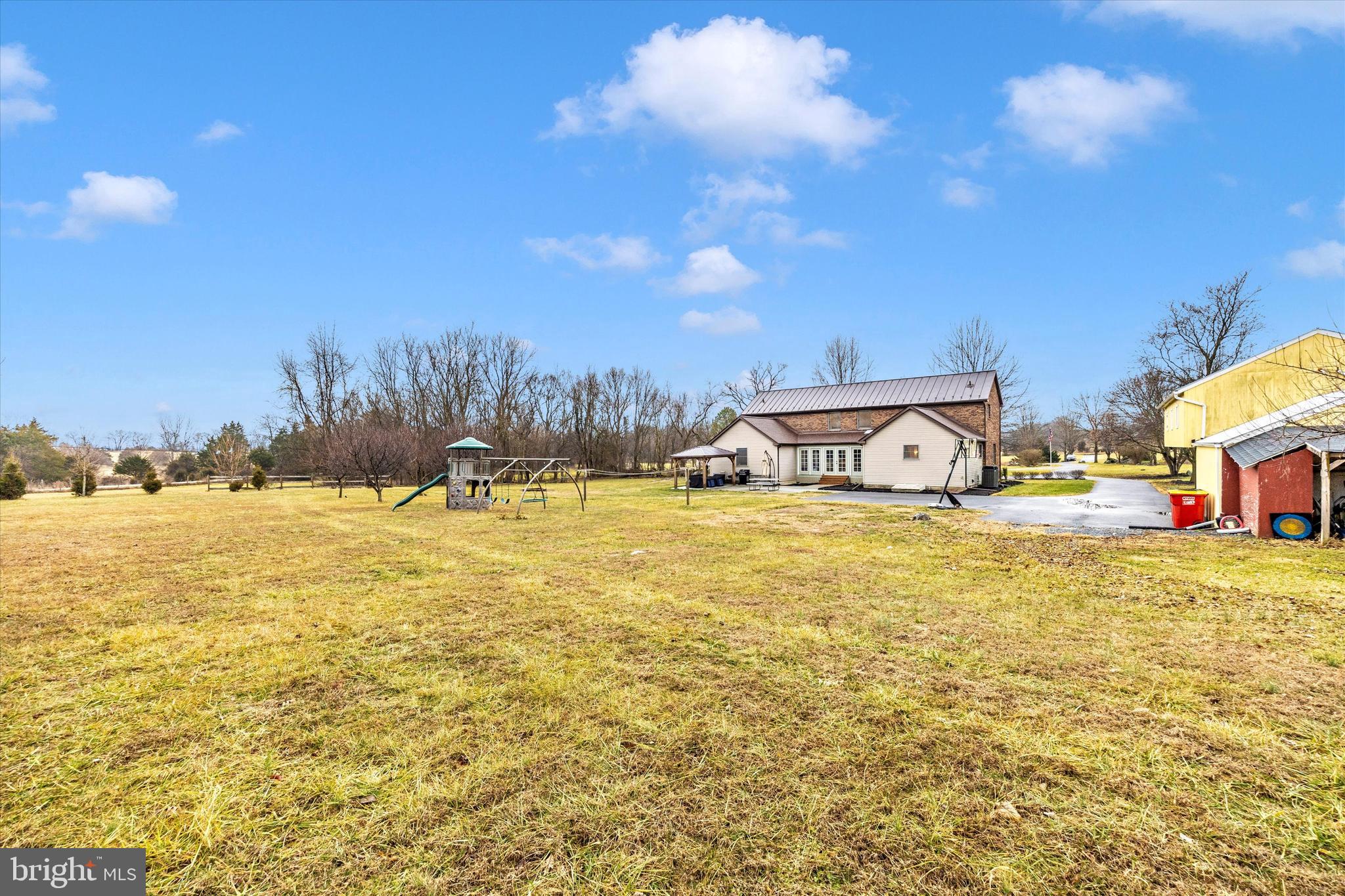 SWAN POND - Residential