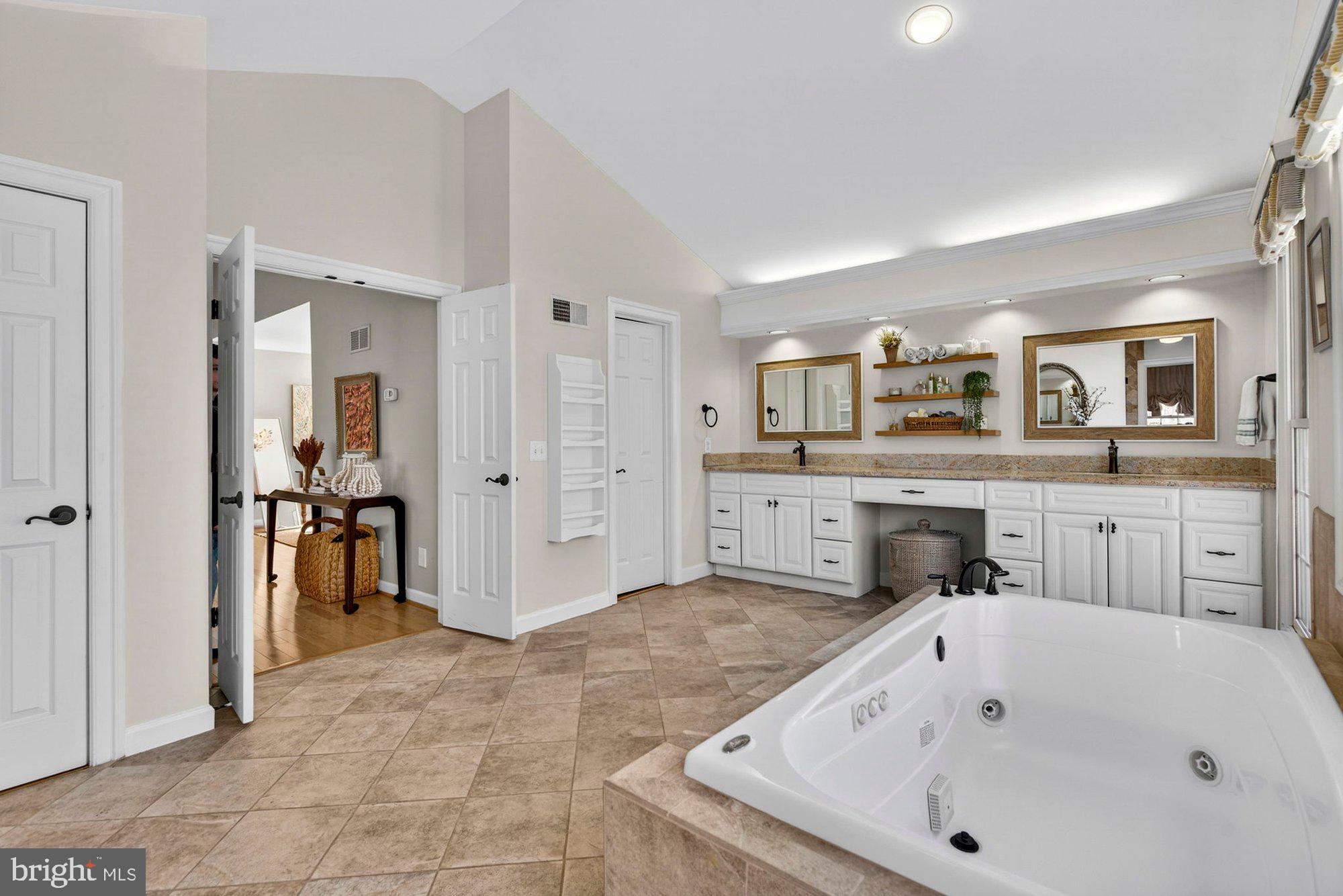 FAIRWINDS - Residential