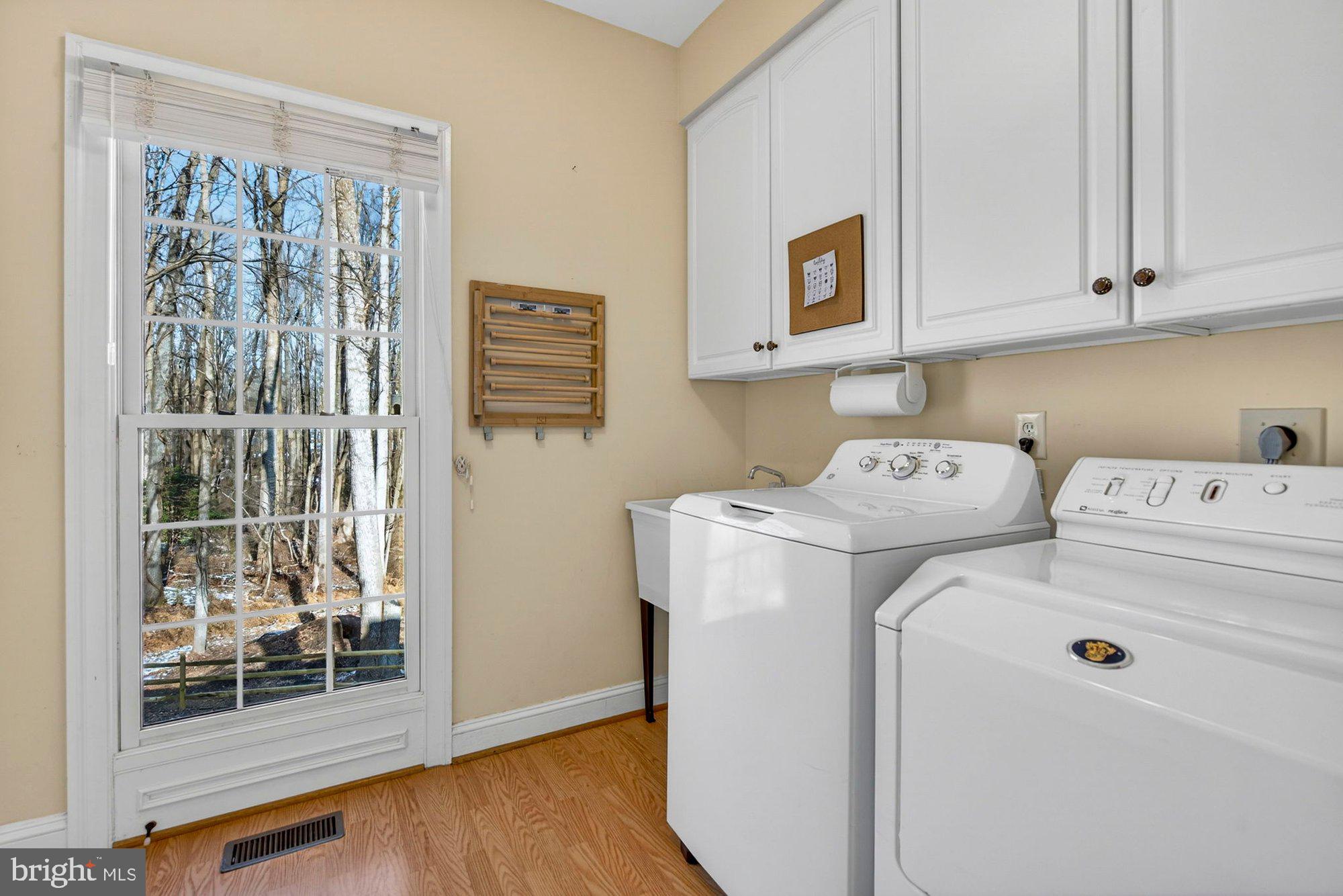 FAIRWINDS - Residential