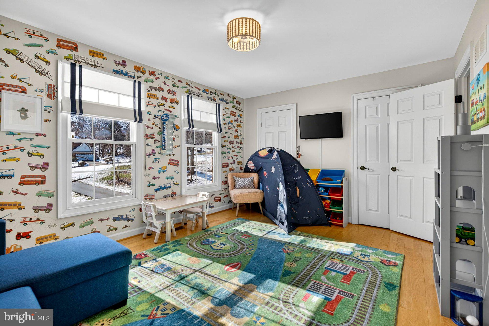 FAIRWINDS - Residential