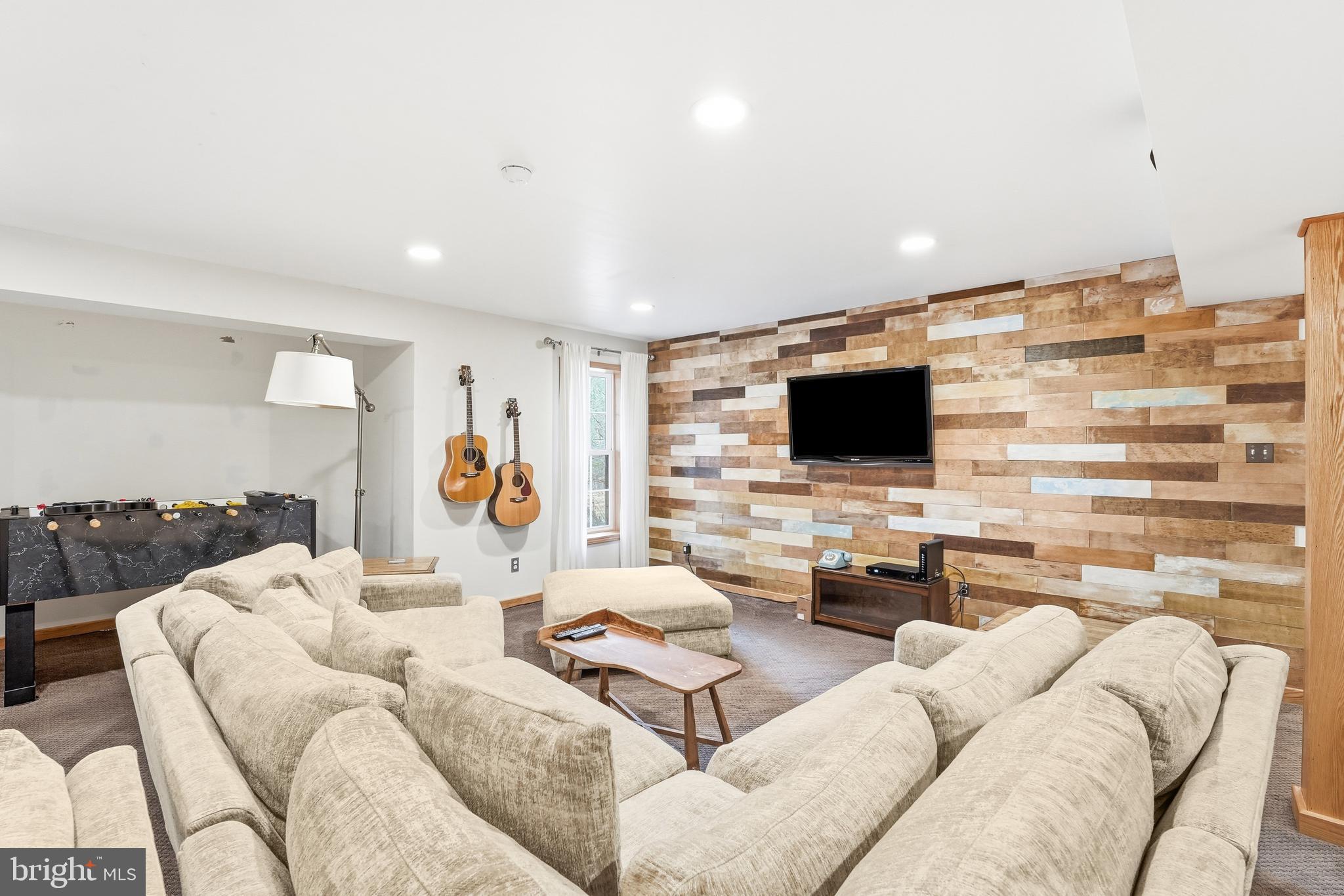 FOX RIDGE - Residential