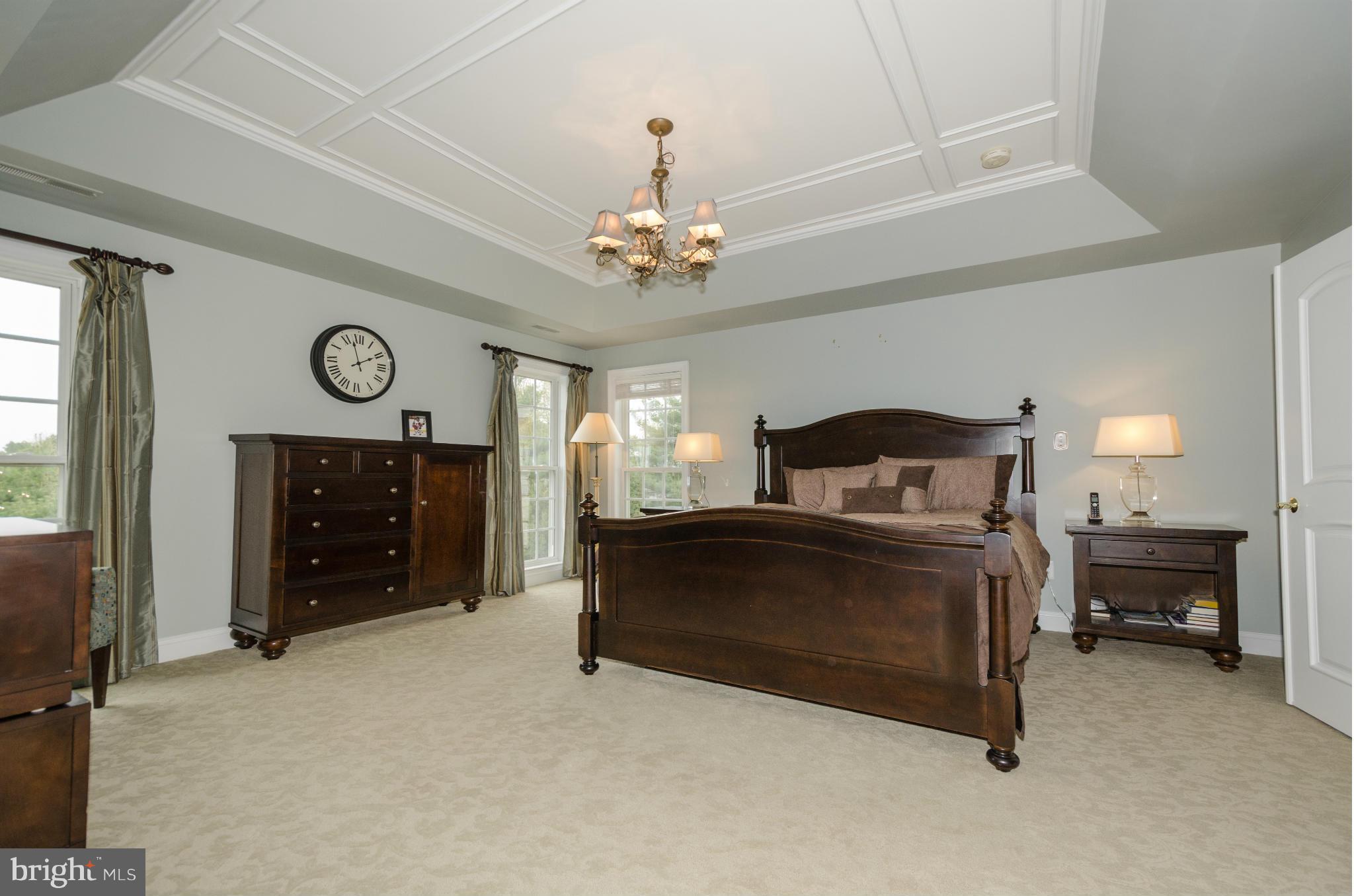 LONG FARM - Residential