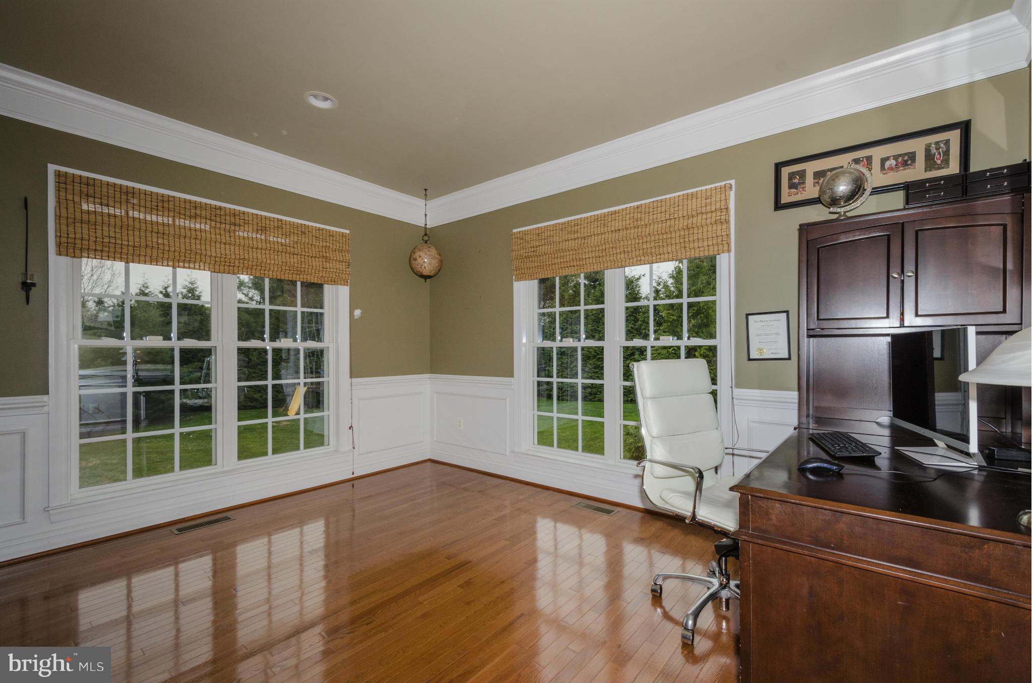 LONG FARM - Residential