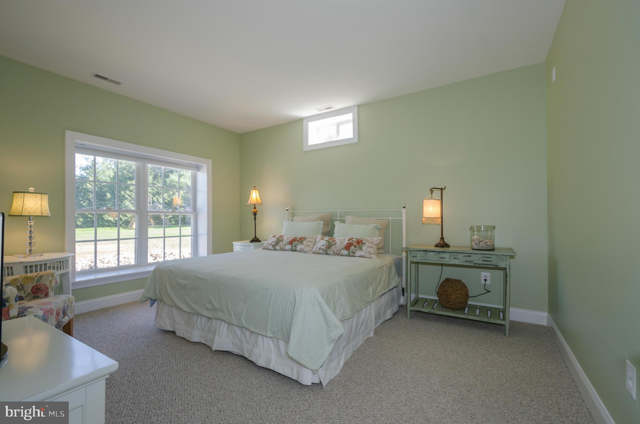 LONG FARM - Residential