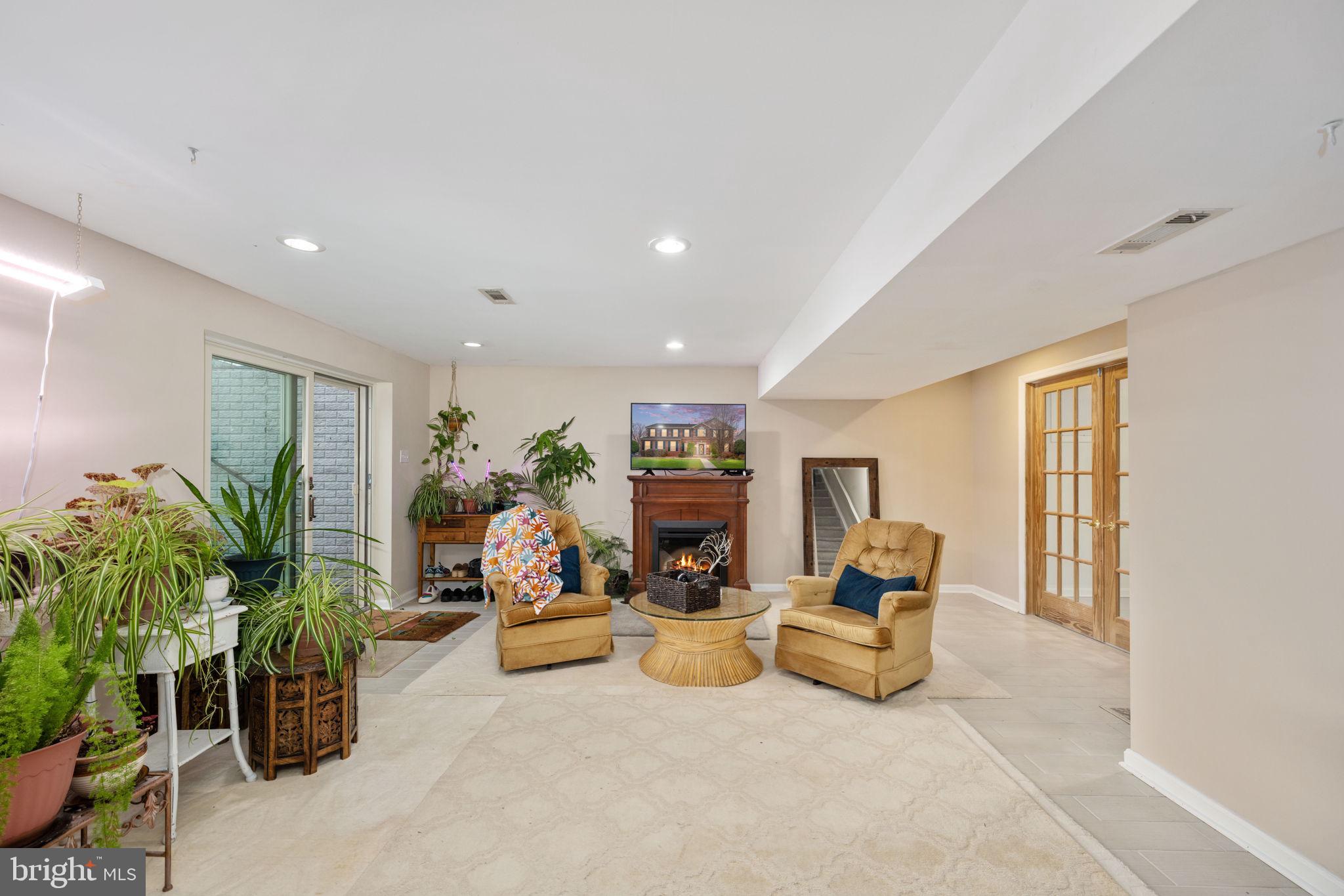 SOMERSET LANDING - Residential