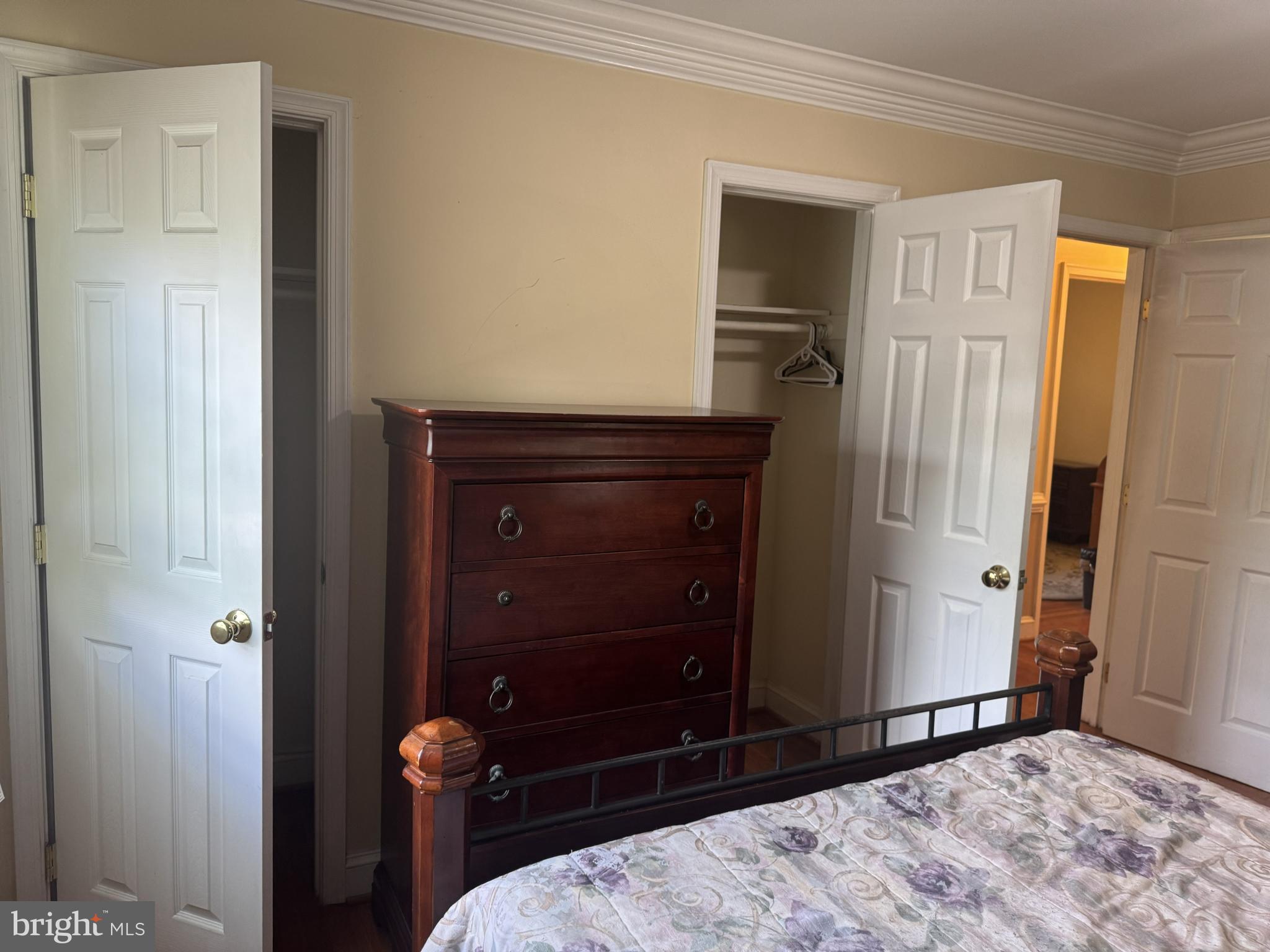 CALVERTON - Residential Lease