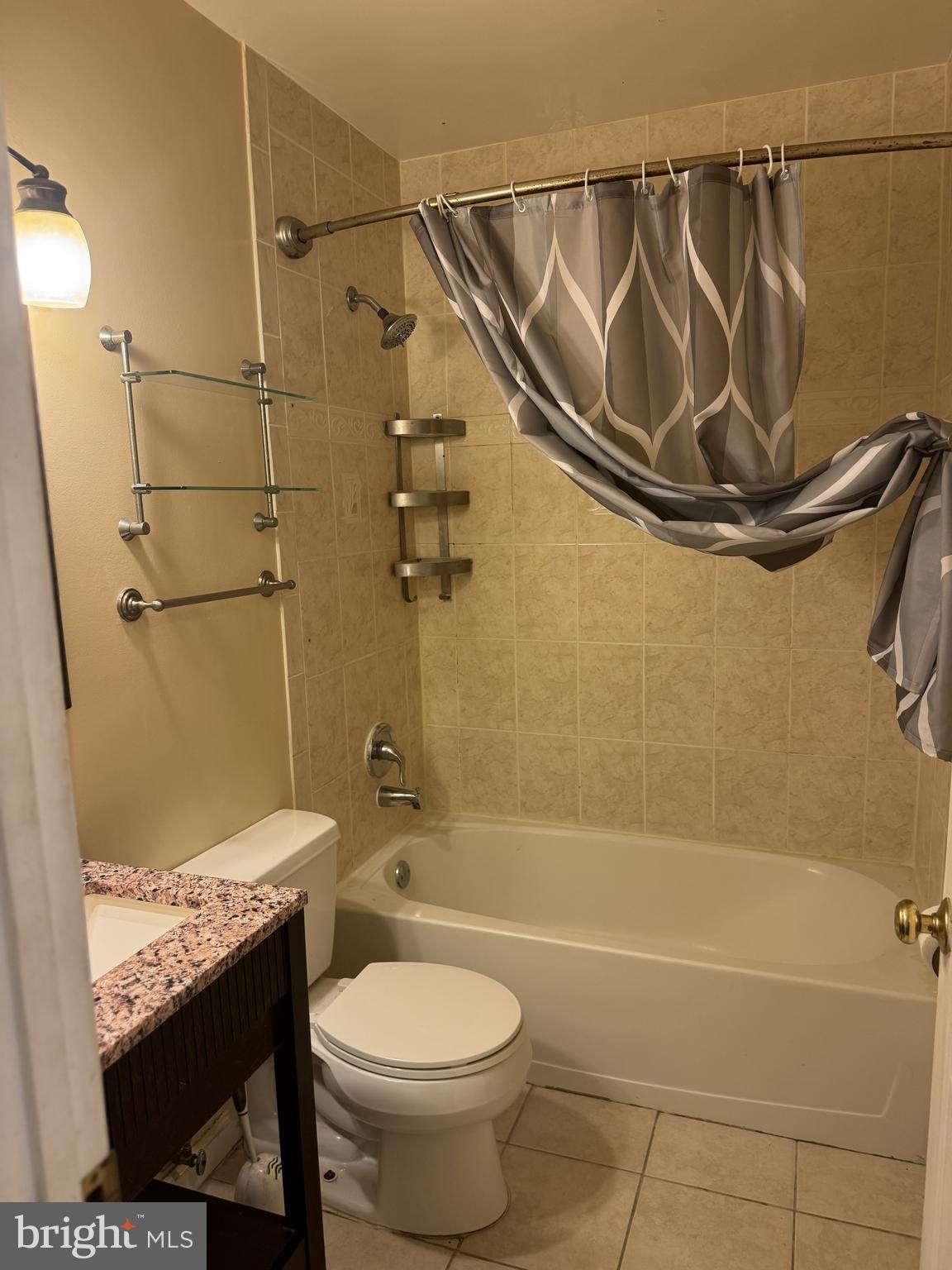 CALVERTON - Residential Lease