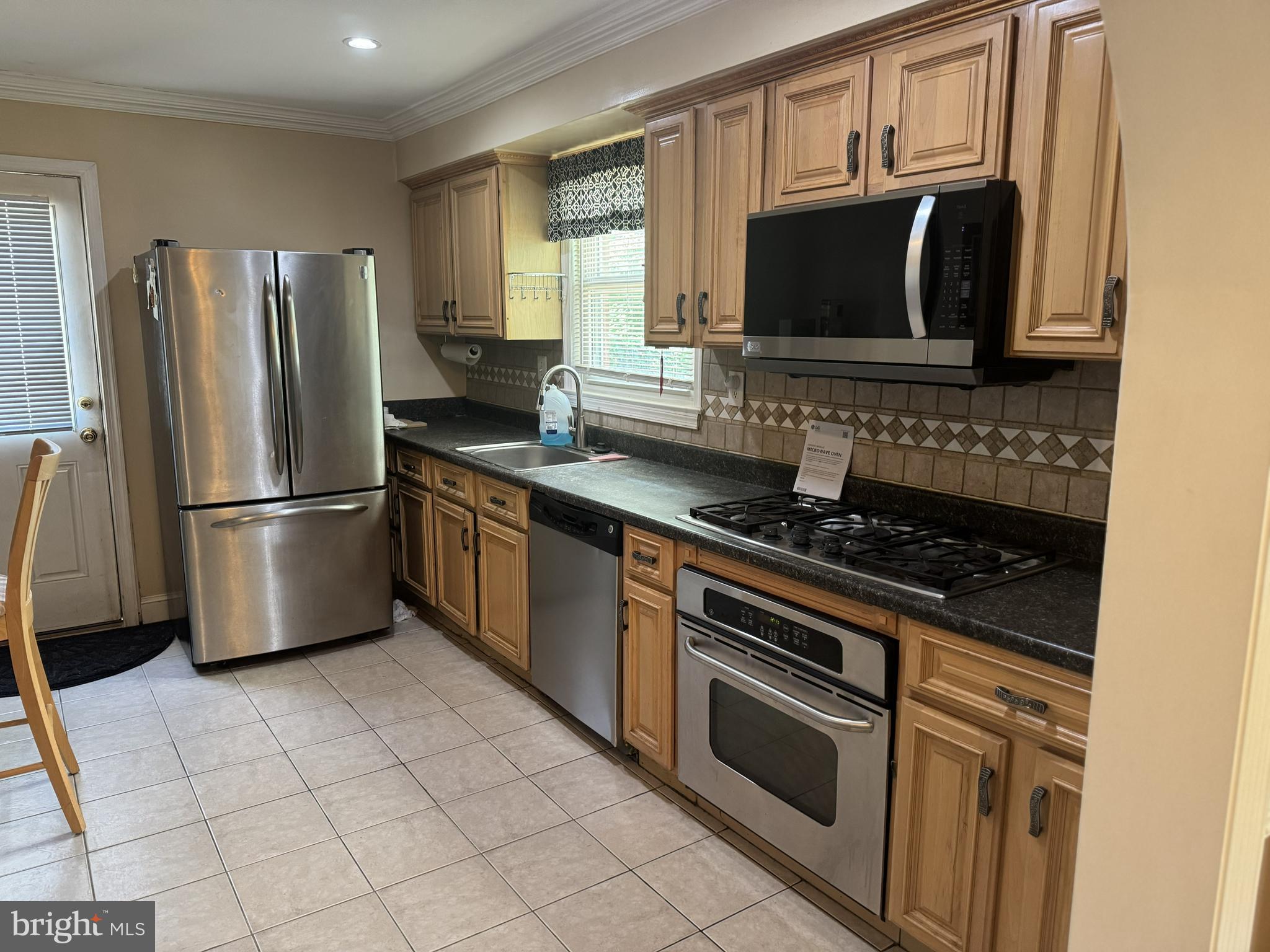 CALVERTON - Residential Lease