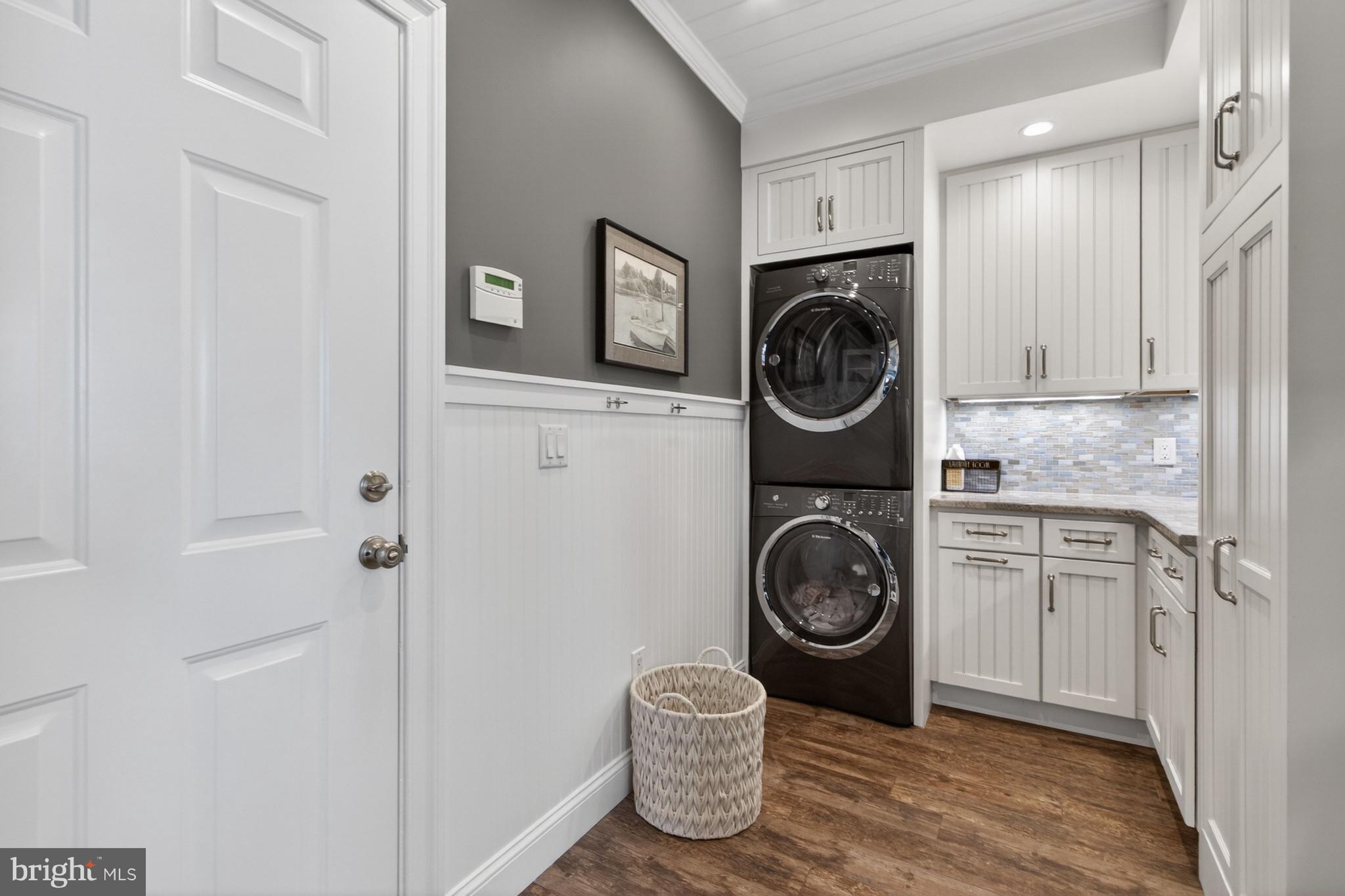 ESTATES AT BRIDLE RIDGE - Residential
