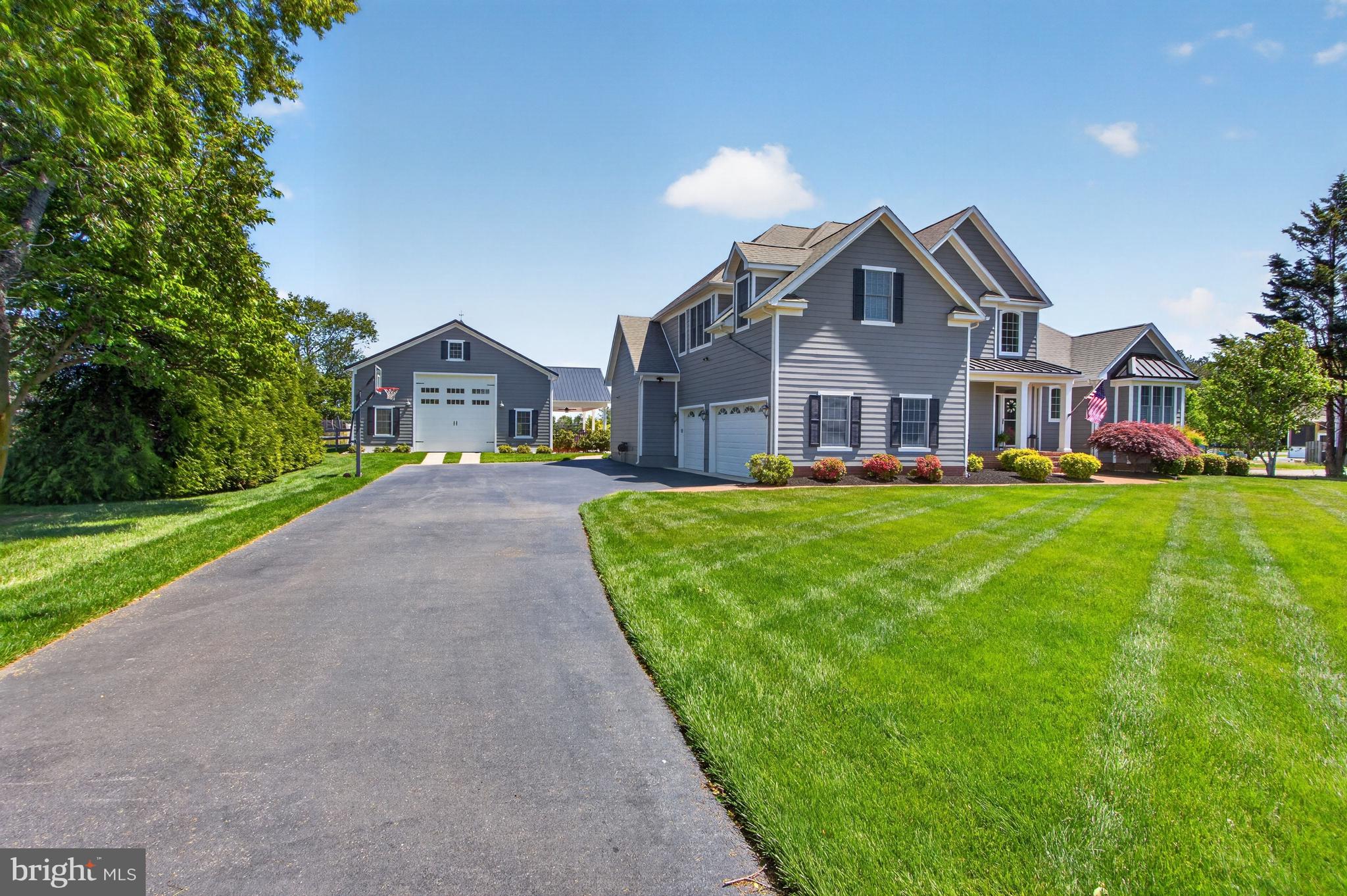 ESTATES AT BRIDLE RIDGE - Residential