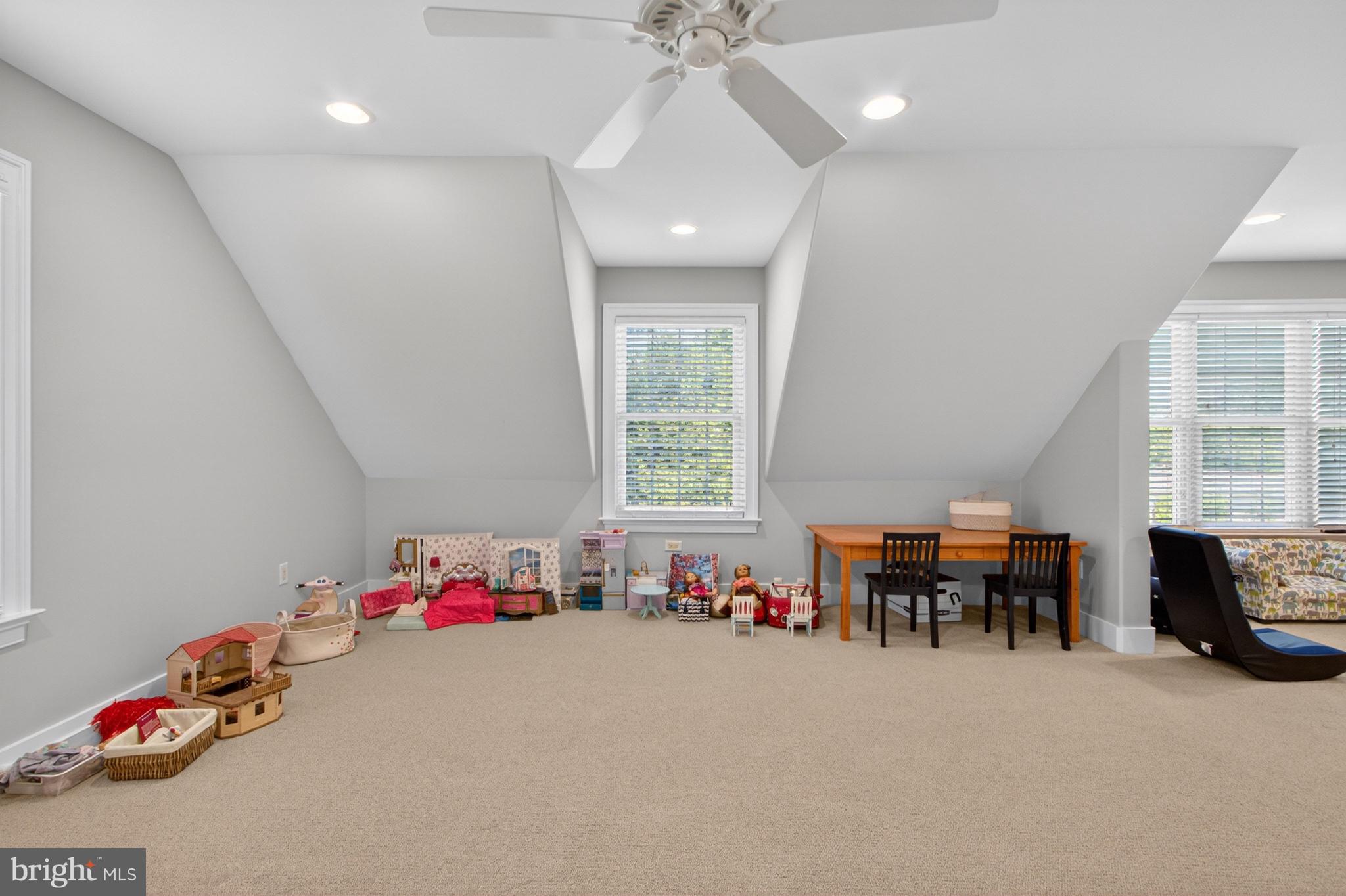 ESTATES AT BRIDLE RIDGE - Residential