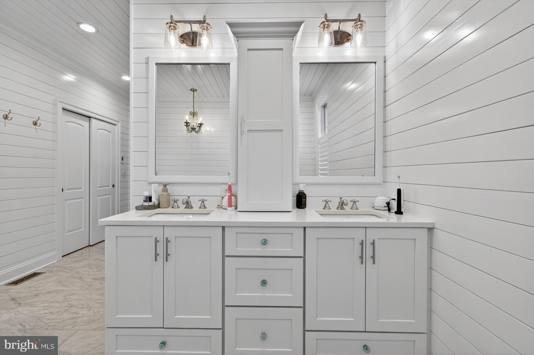 ESTATES AT BRIDLE RIDGE - Residential
