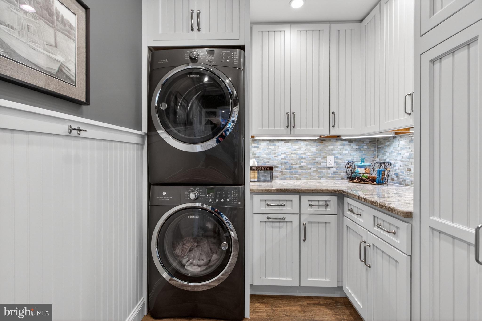 ESTATES AT BRIDLE RIDGE - Residential