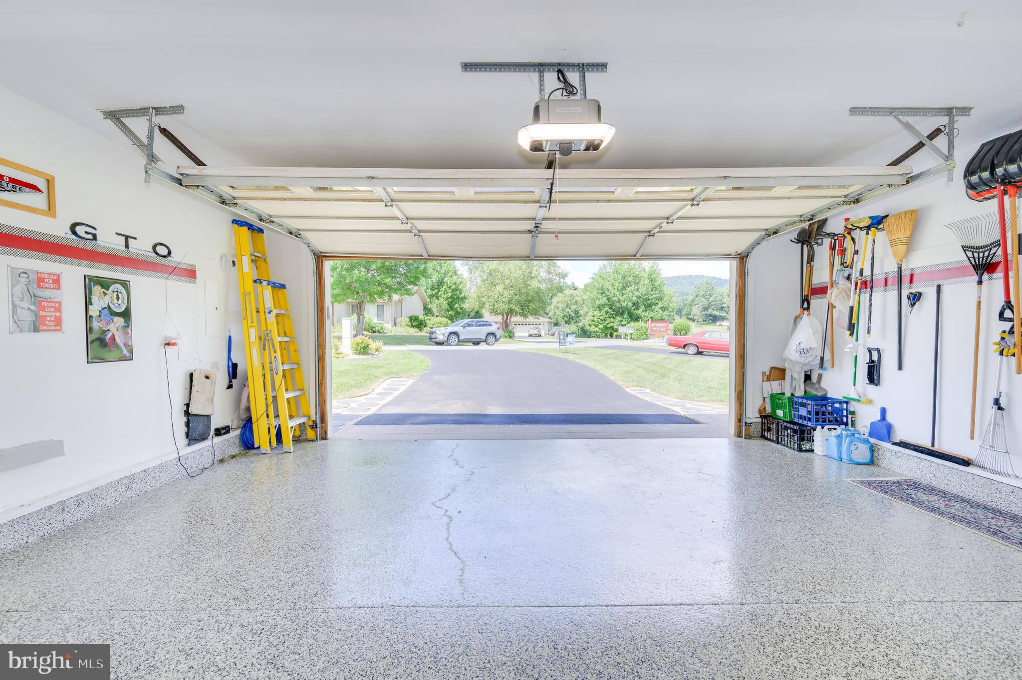 THE WOODS - Residential