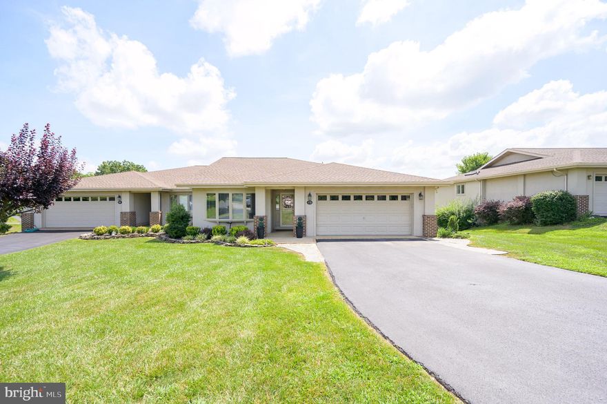 WELCOME TO 178 ARROWHEAD RIDGE! This fabulous villa is ready to show! Schedule your appointment now because these beautiful homes do not stay on the market long.  Relax and recharge with the water and golf course views! Delight in light filled rooms enhanced by skylights, exposed wood beams, recessed lighting and vaulted ceilings through out the main level. Full amenities membership with golf, swimming pools, rec center, and indoor gym. Arrowhead Ridge offers lawn cutting and roof replacement as a part of the cluster dues. Upgraded matching kitchen appliances, granite counters and backsplash, gas stove and an eat in kitchen. LVP flooring in the living area on first floor.  A covered screened in porch and patios with views of the golf course! Gas fireplace and laundry on main level as well  formal dining and living areas. Oversized 2 car garage fully finished with drywall and insulation and an epoxy coated concrete floor.  4 generous sized bedrooms, 3 full baths 2 extra oversized storage rooms in basement. Could be used as a storage, craft room, workshop, etc. Extensive low maintenance landscaping with river rock, accent stones, and retaining wall in lower back yard.  Arrowhead Ridge Cluster Association tales card of exterior ground and building maintenance for $400 paid quarterly. Class A FAMILY membership is available with an initiation fee. Private Club Amenities are not owned or operated by the HOA nor are their dues included in the HOA fees. Private Club Amenities include: Golf (Greens Fees), Driving Range, Chipping Green, Putting Green, Indoor Sports Center (racquetball, indoor pool, gym, aerobics room, laundry facilities, sauna, steam room, whirlpool, volleyball, indoor & outdoor tennis, indoor & outdoor basketball, shuffleboard, pickleball) , 2 Outdoor Pools, Clubhouse, Club Room, Baseball Field, Playground, Fishing Ponds. Other onsite amenities include: The Clubhouse Grille & Pub and the Sleepy Creek Spa & Salon.