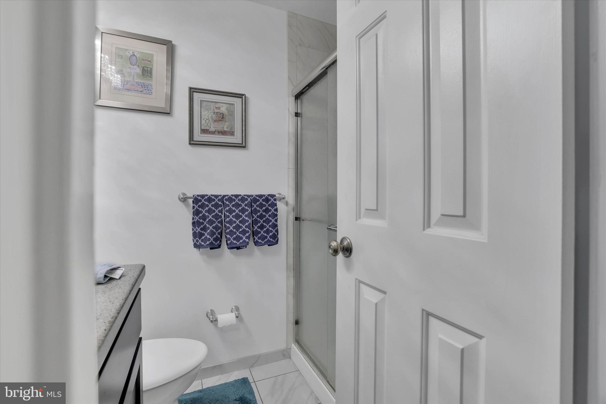 MAKEFIELD GLEN - Residential