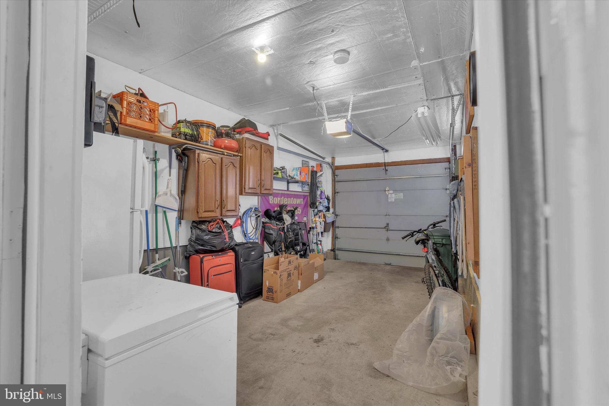 MAKEFIELD GLEN - Residential