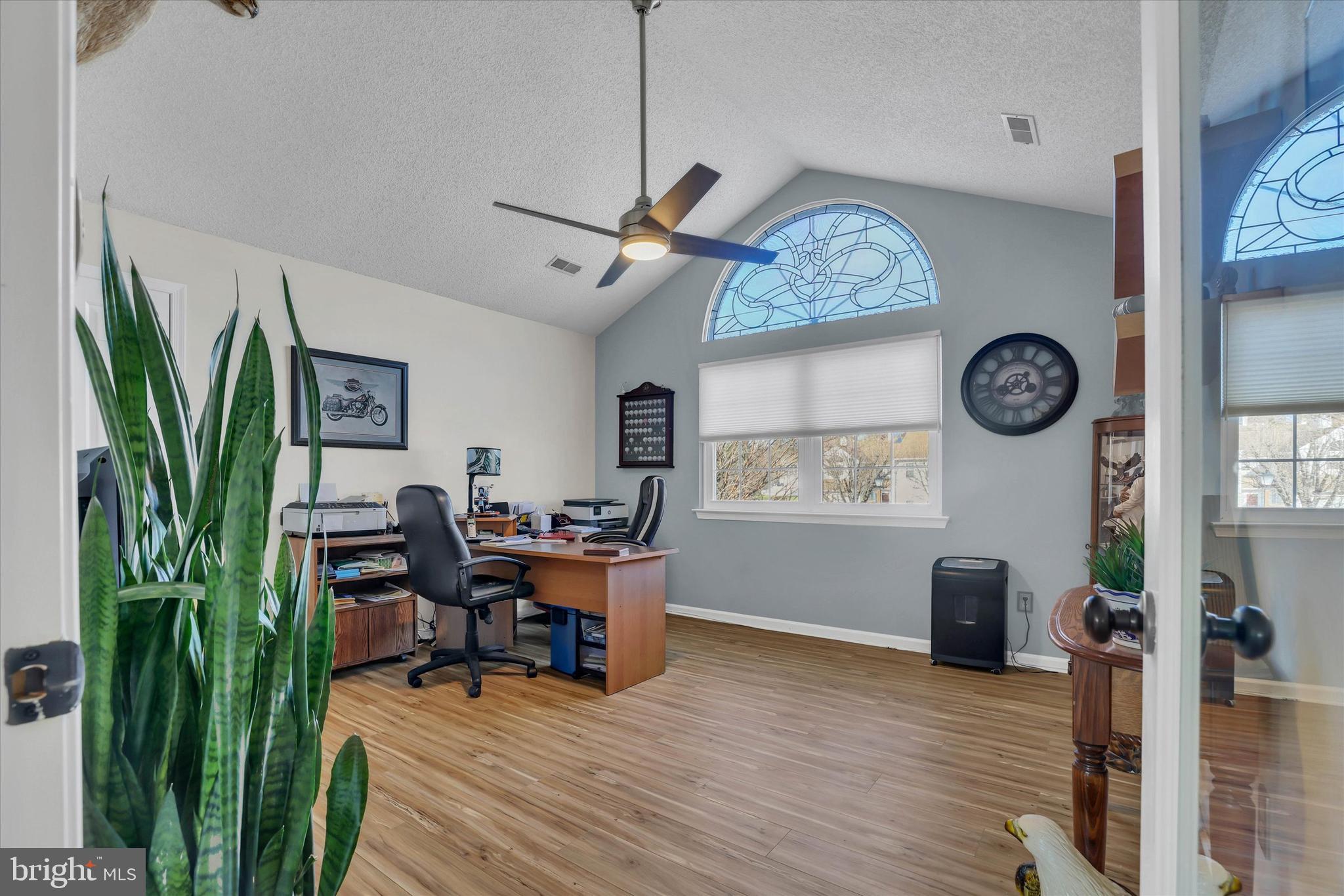 MAKEFIELD GLEN - Residential