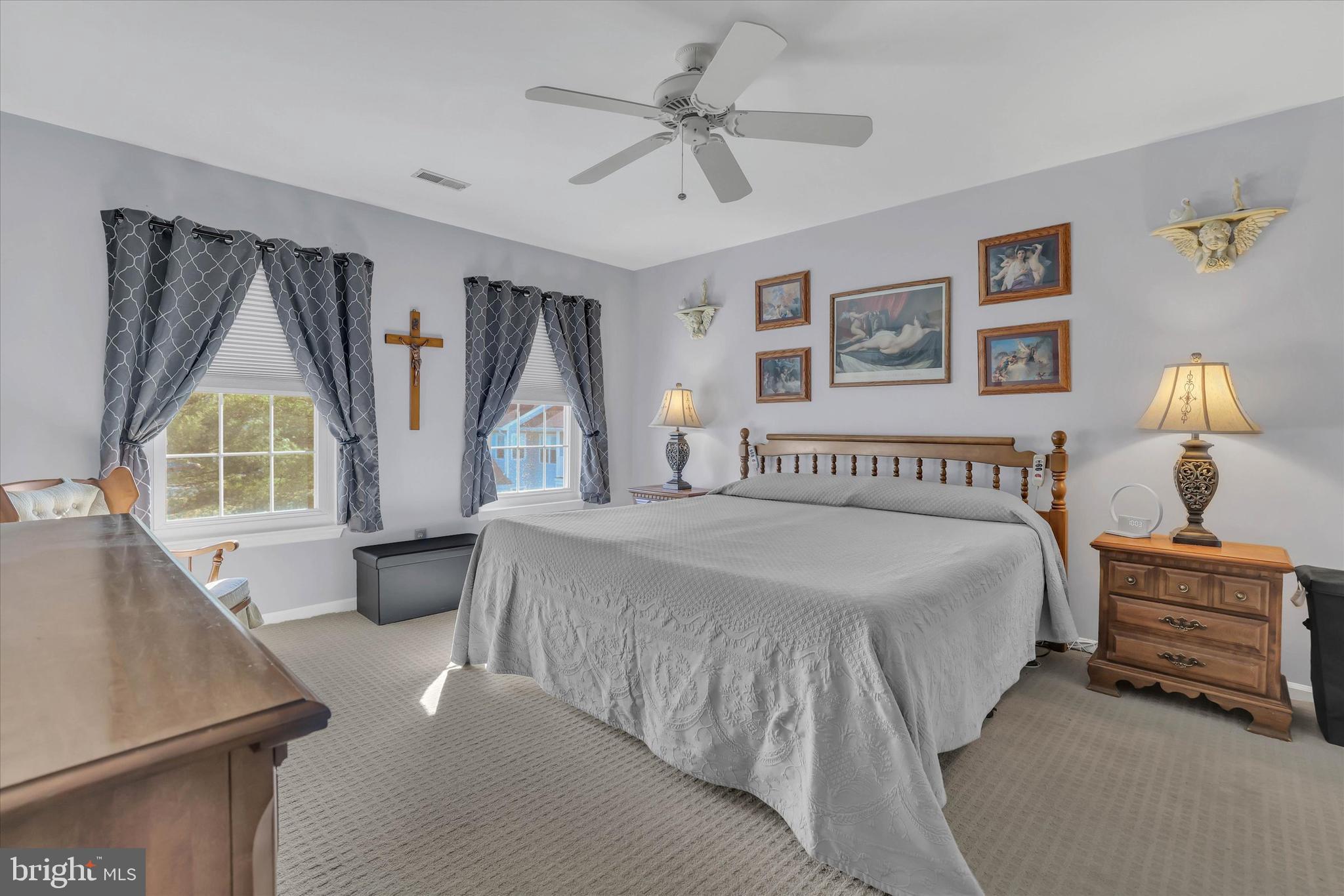 MAKEFIELD GLEN - Residential