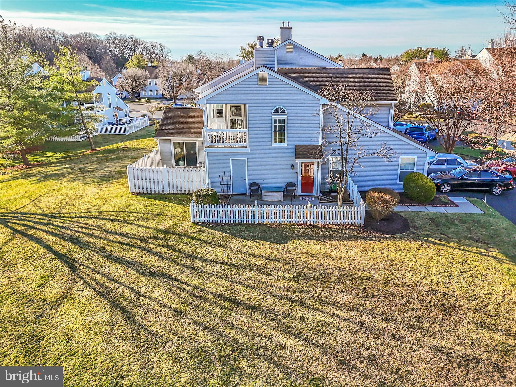 MAKEFIELD GLEN - Residential