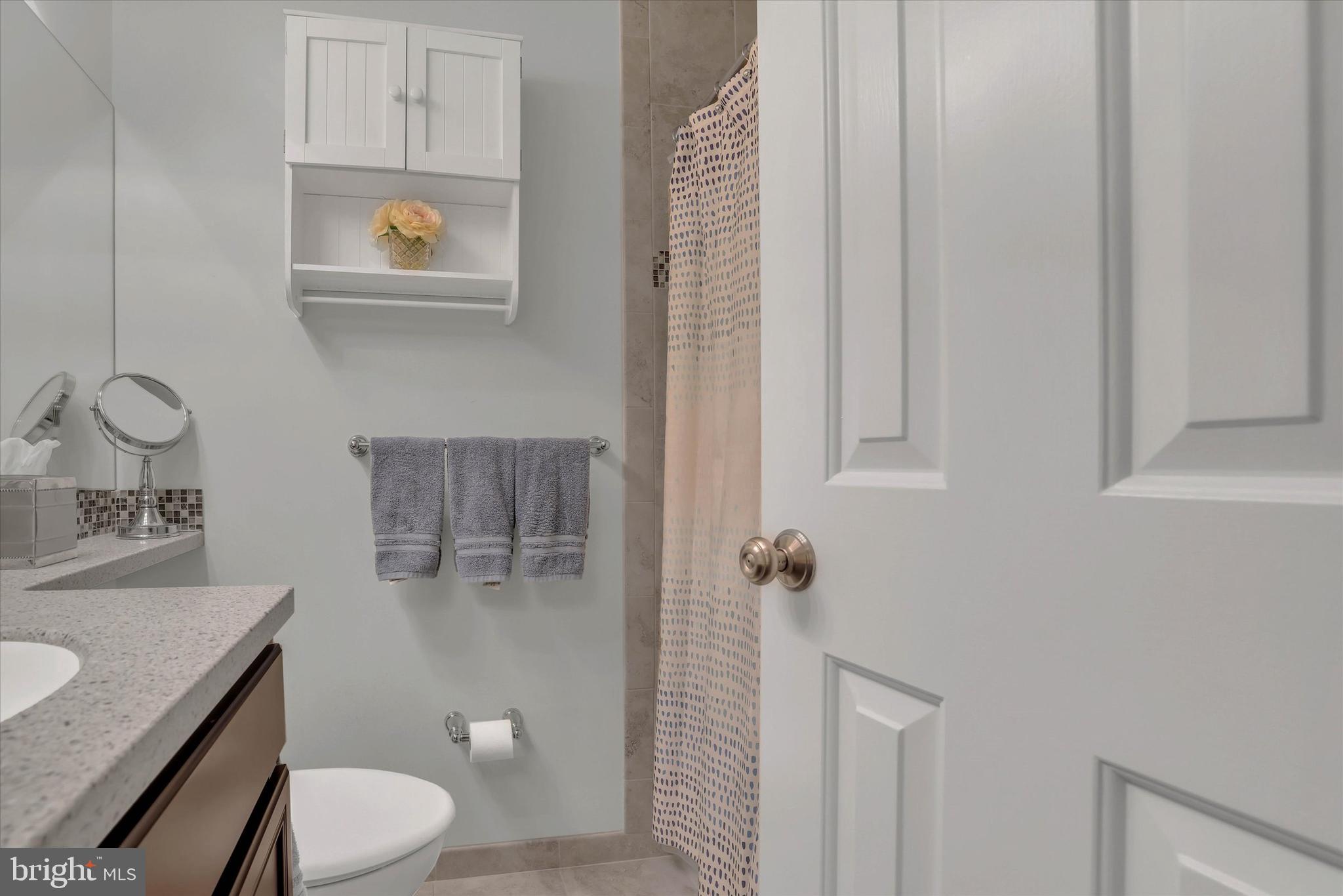 MAKEFIELD GLEN - Residential