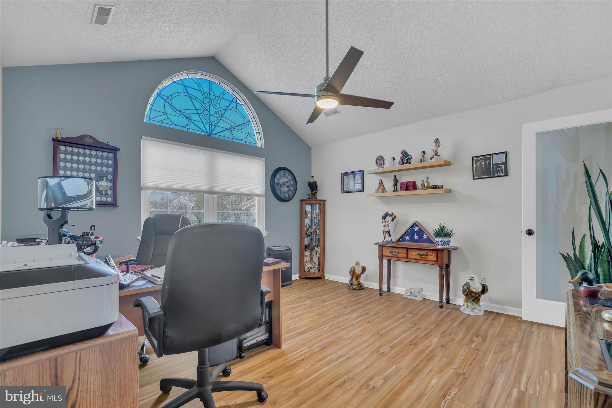 MAKEFIELD GLEN - Residential